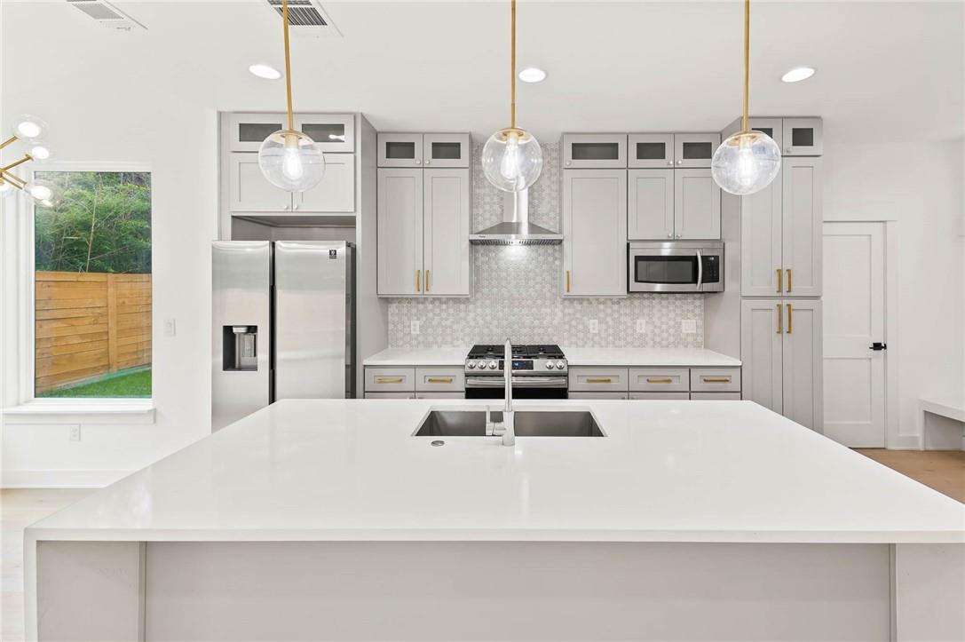 3321 Hemlock Ave # 2