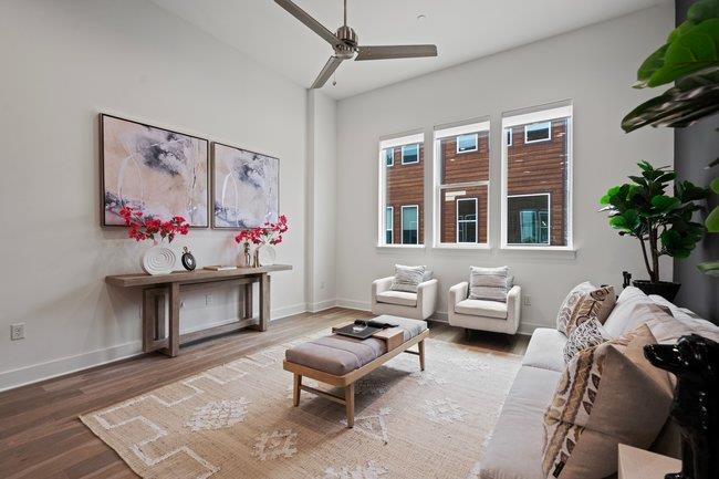 2505 Bluebonnet Ave # 4