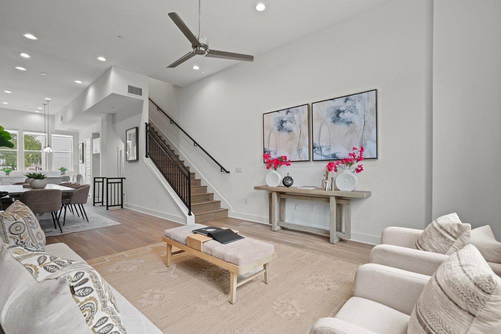 2505 Bluebonnet Ave # 4