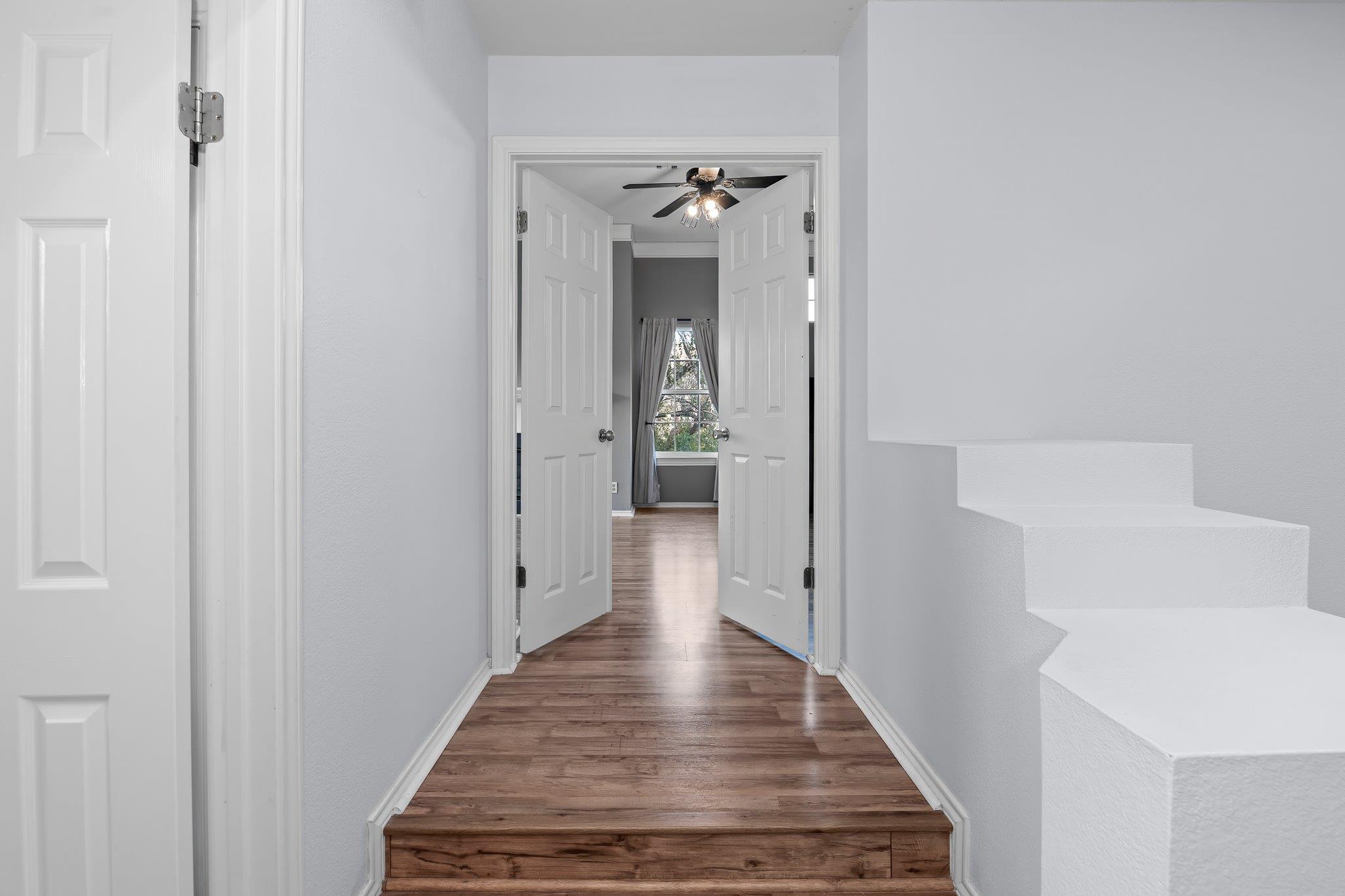 1015 Oaklands DR
