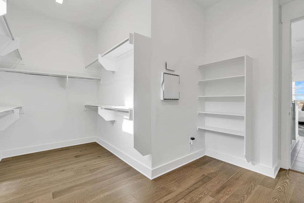281 Pullman CT