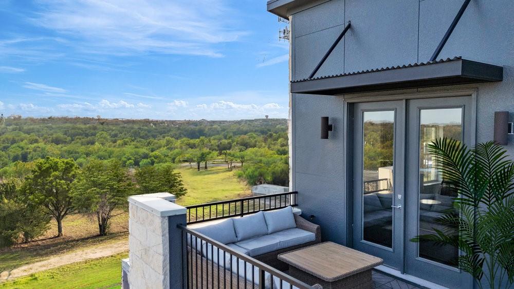 281 Pullman CT