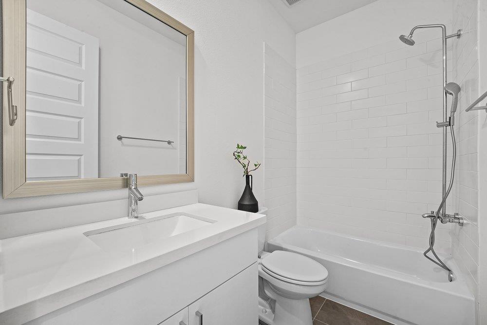 2505 Bluebonnet LN # 14