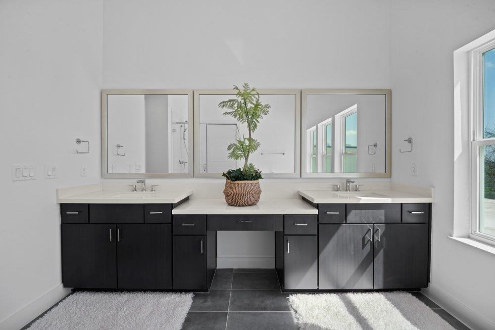 2505 Bluebonnet LN # 14