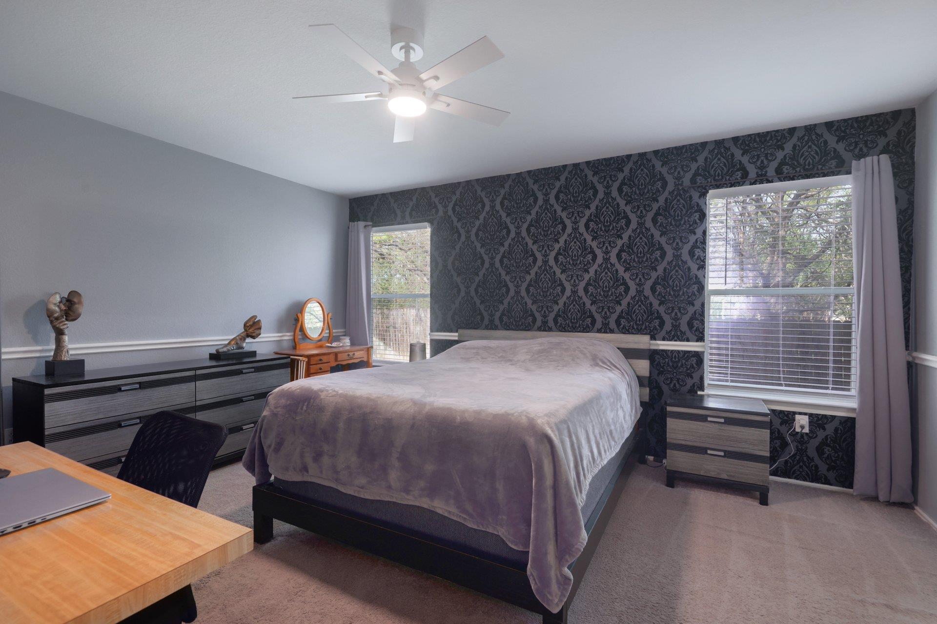 8804 Dittmar Oaks DR