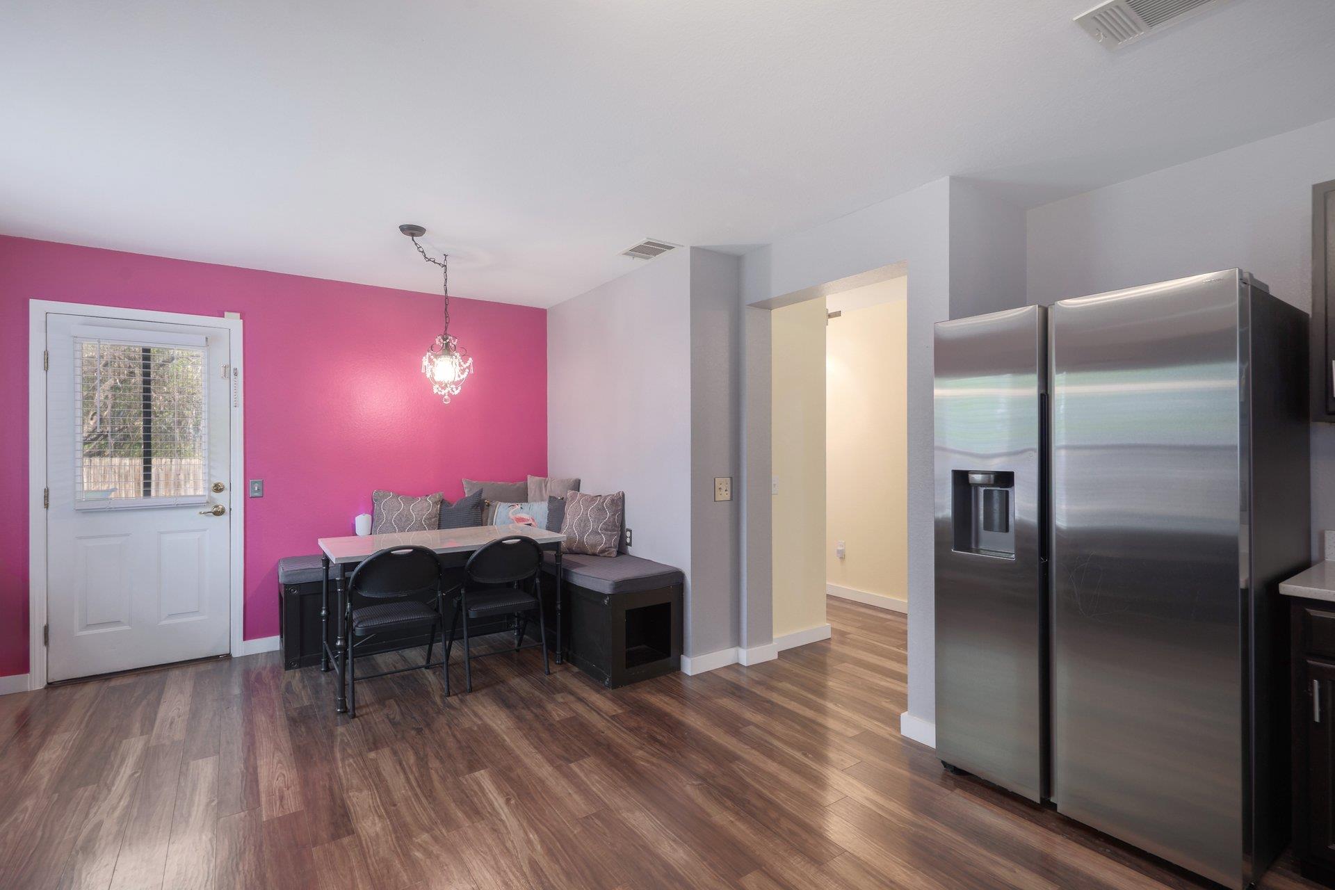 8804 Dittmar Oaks DR