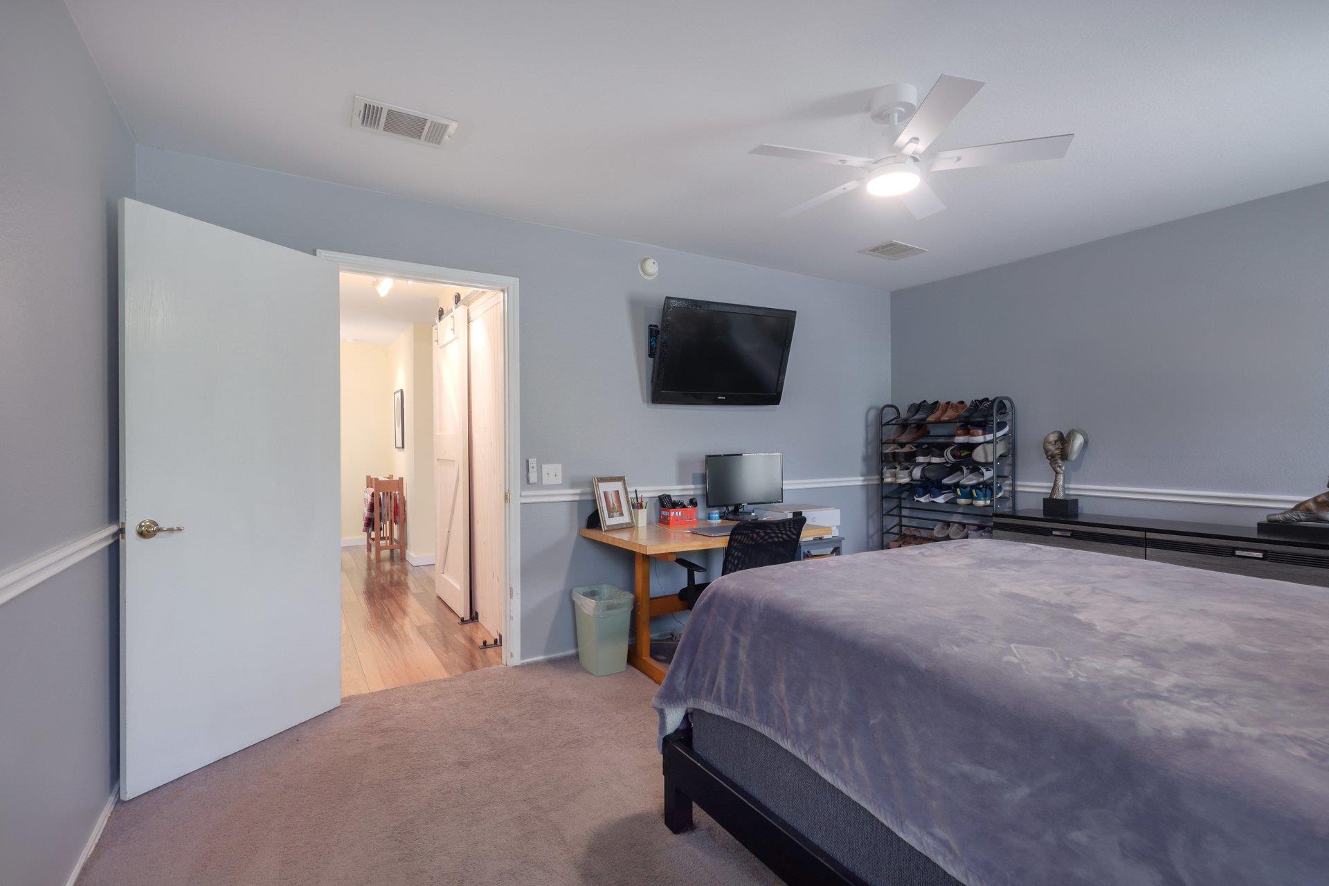 8804 Dittmar Oaks DR