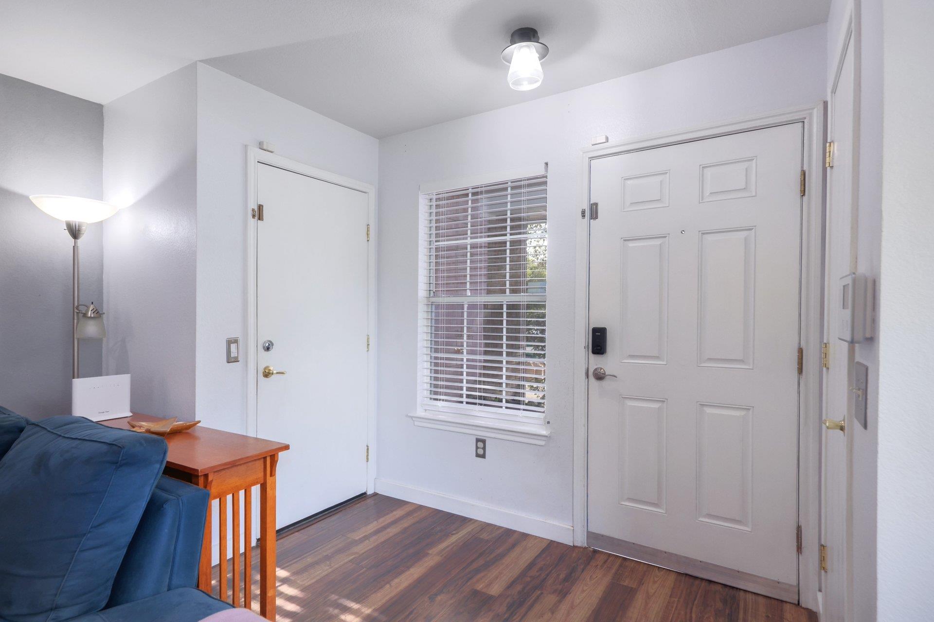 8804 Dittmar Oaks DR