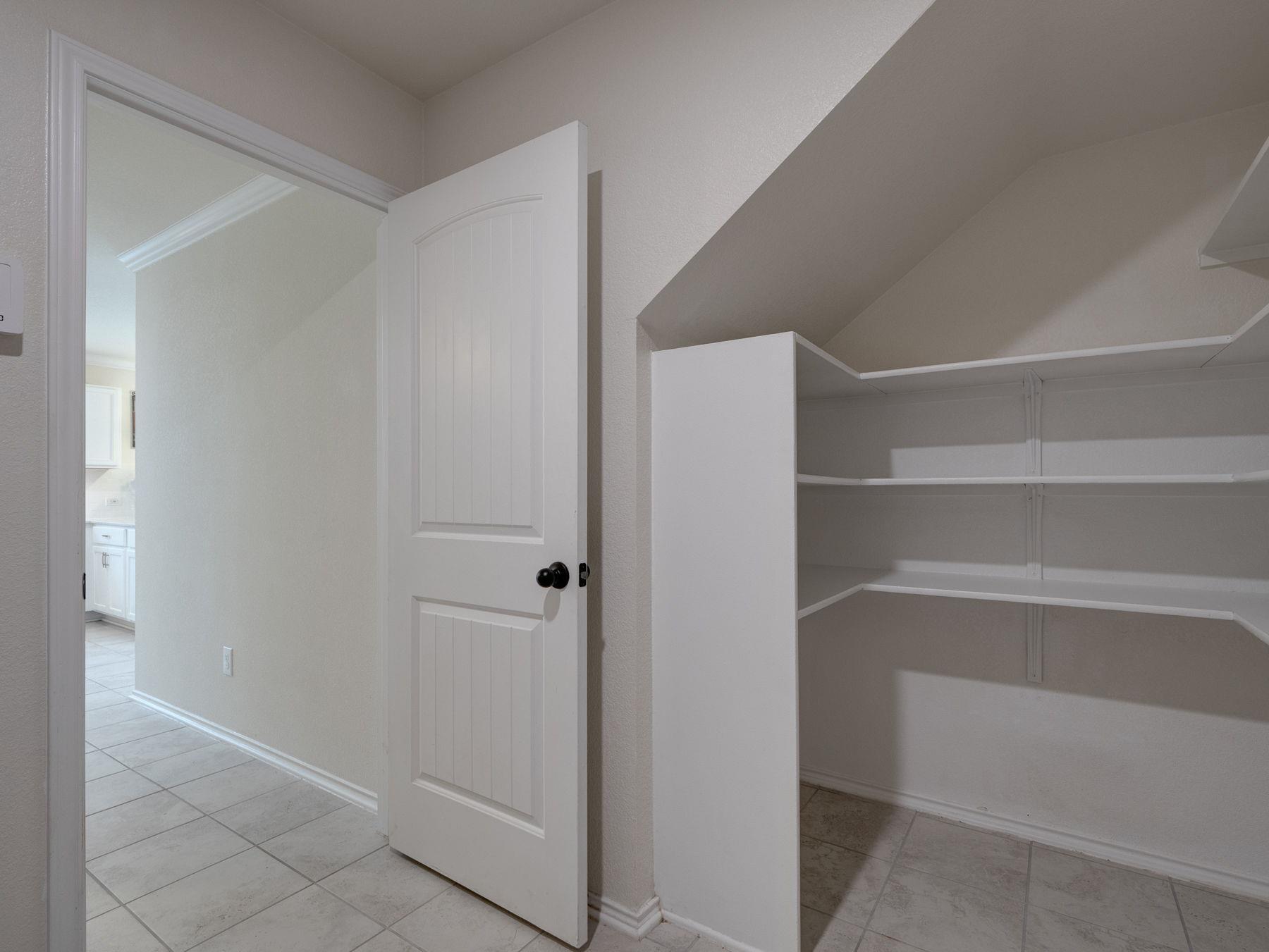 13607 Abraham Lincoln ST