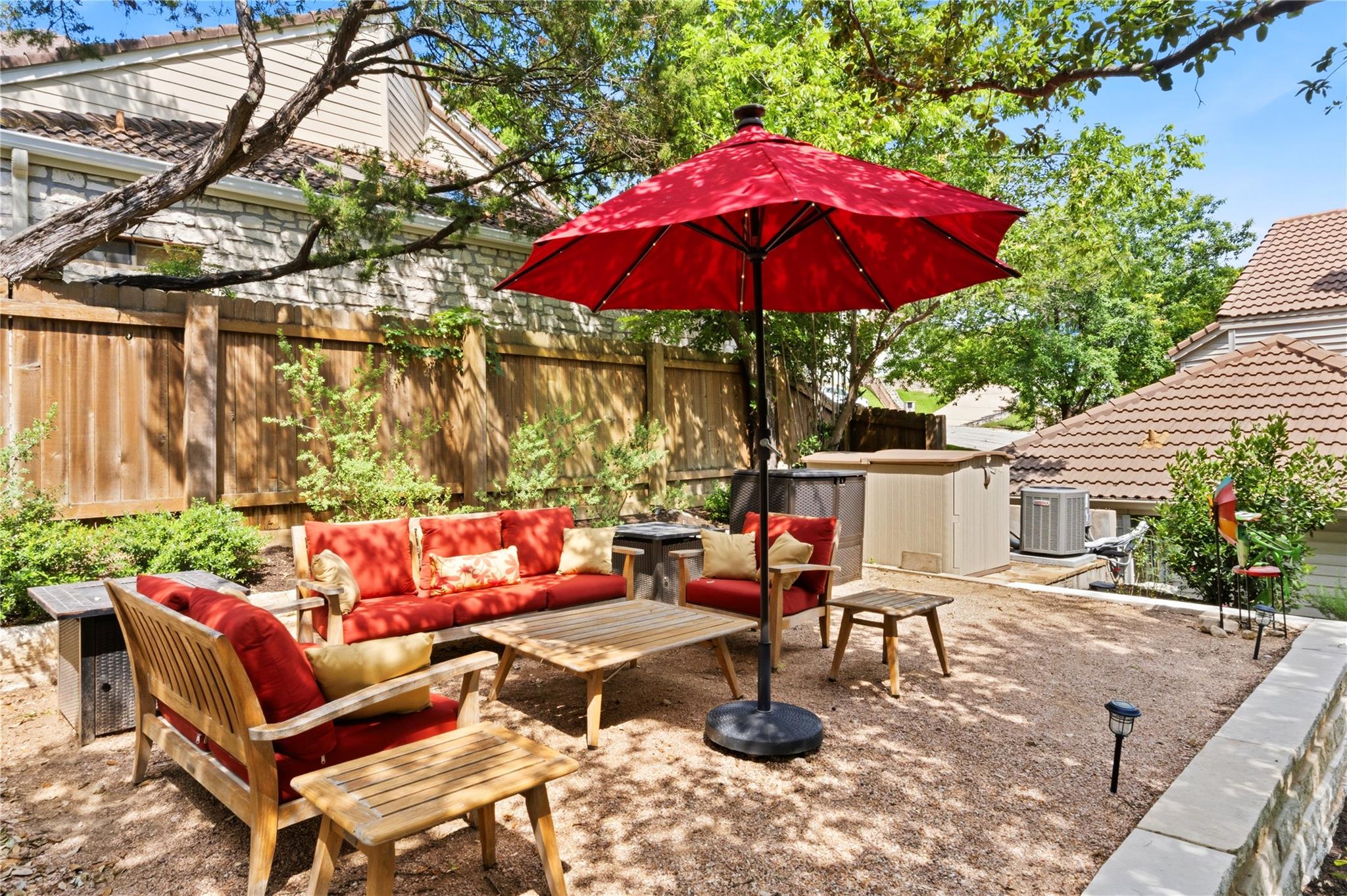 4801 Fern HOLW