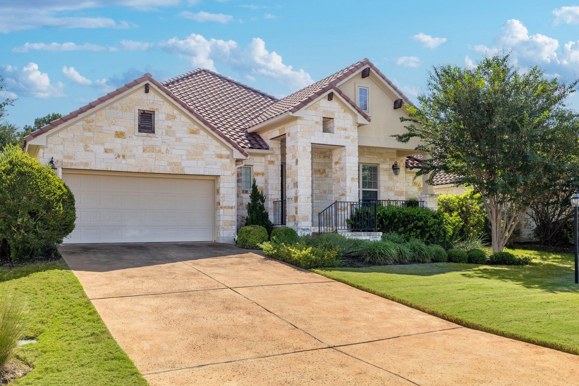 107 Antigua WAY