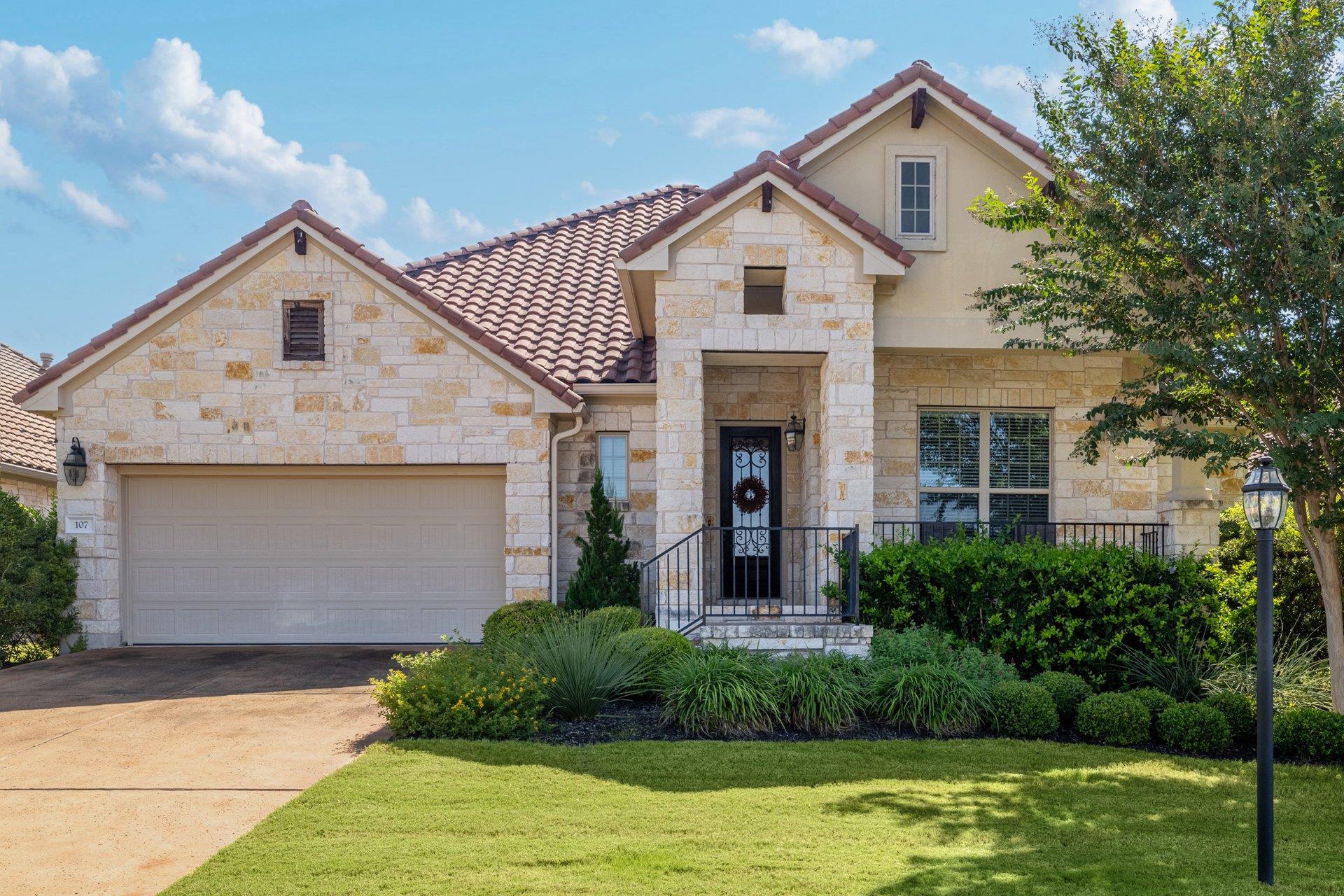 107 Antigua WAY