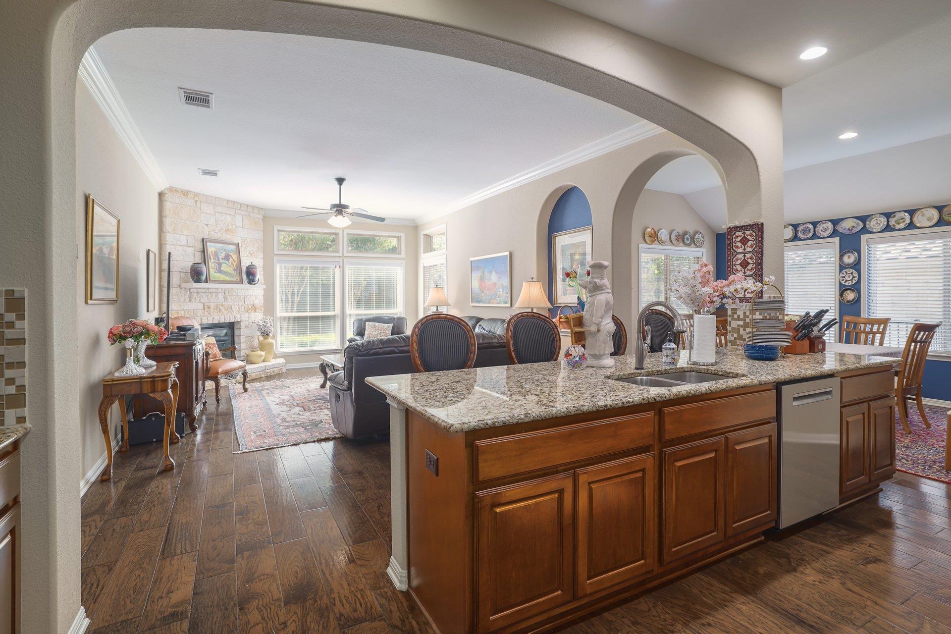 107 Antigua WAY