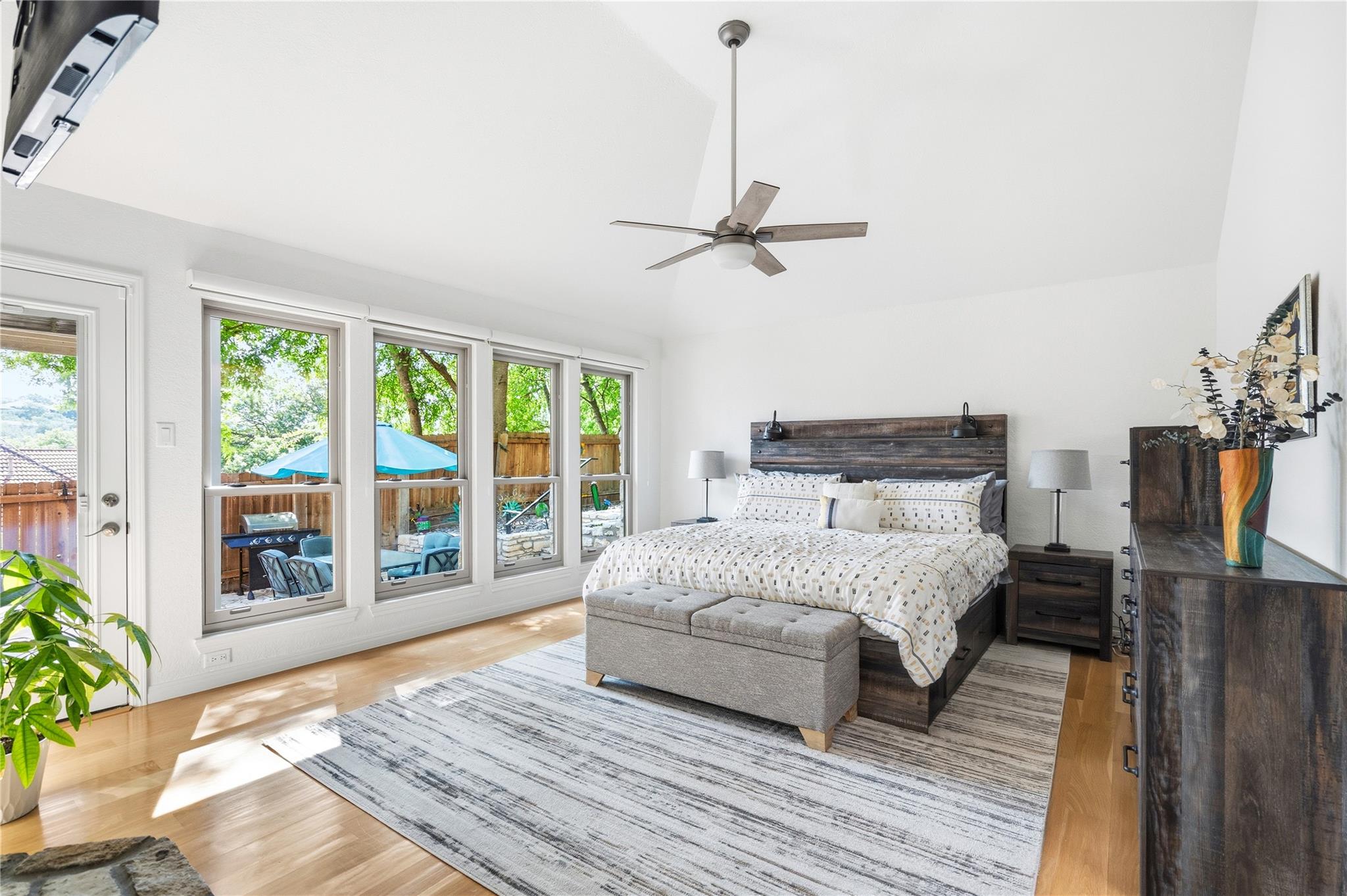 4801 Fern HOLW