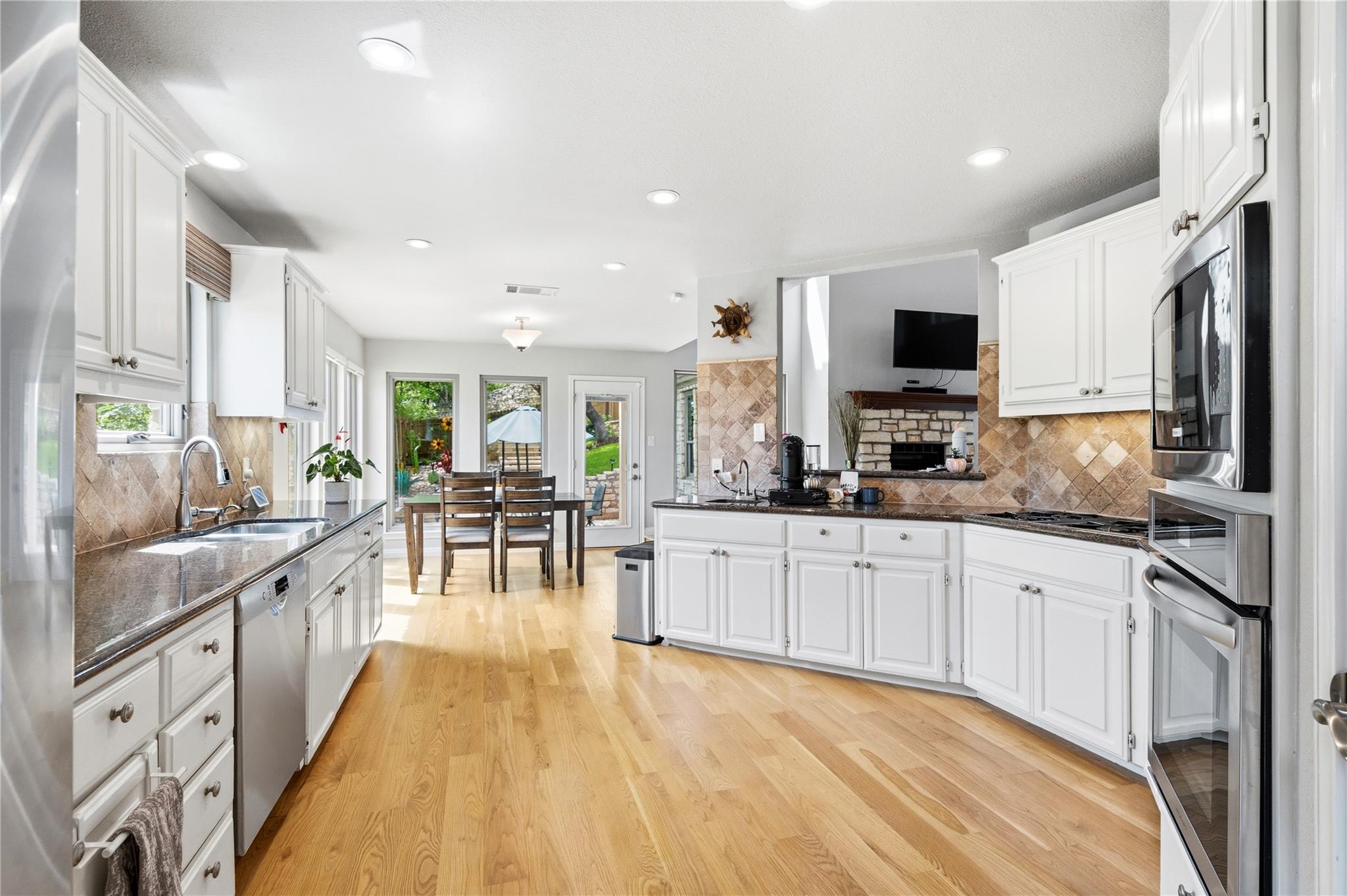 4801 Fern HOLW