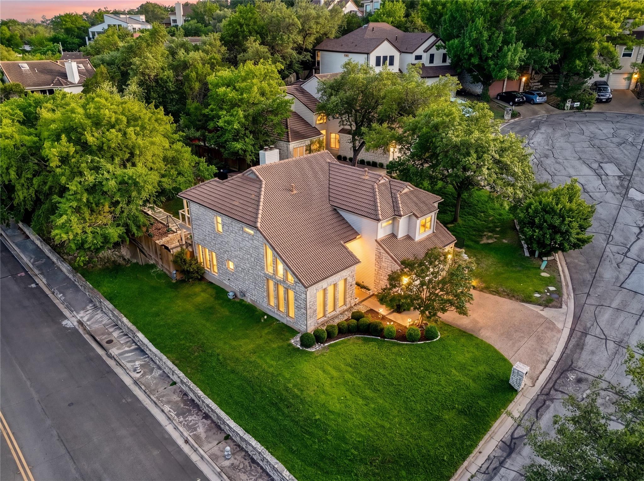 4801 Fern HOLW