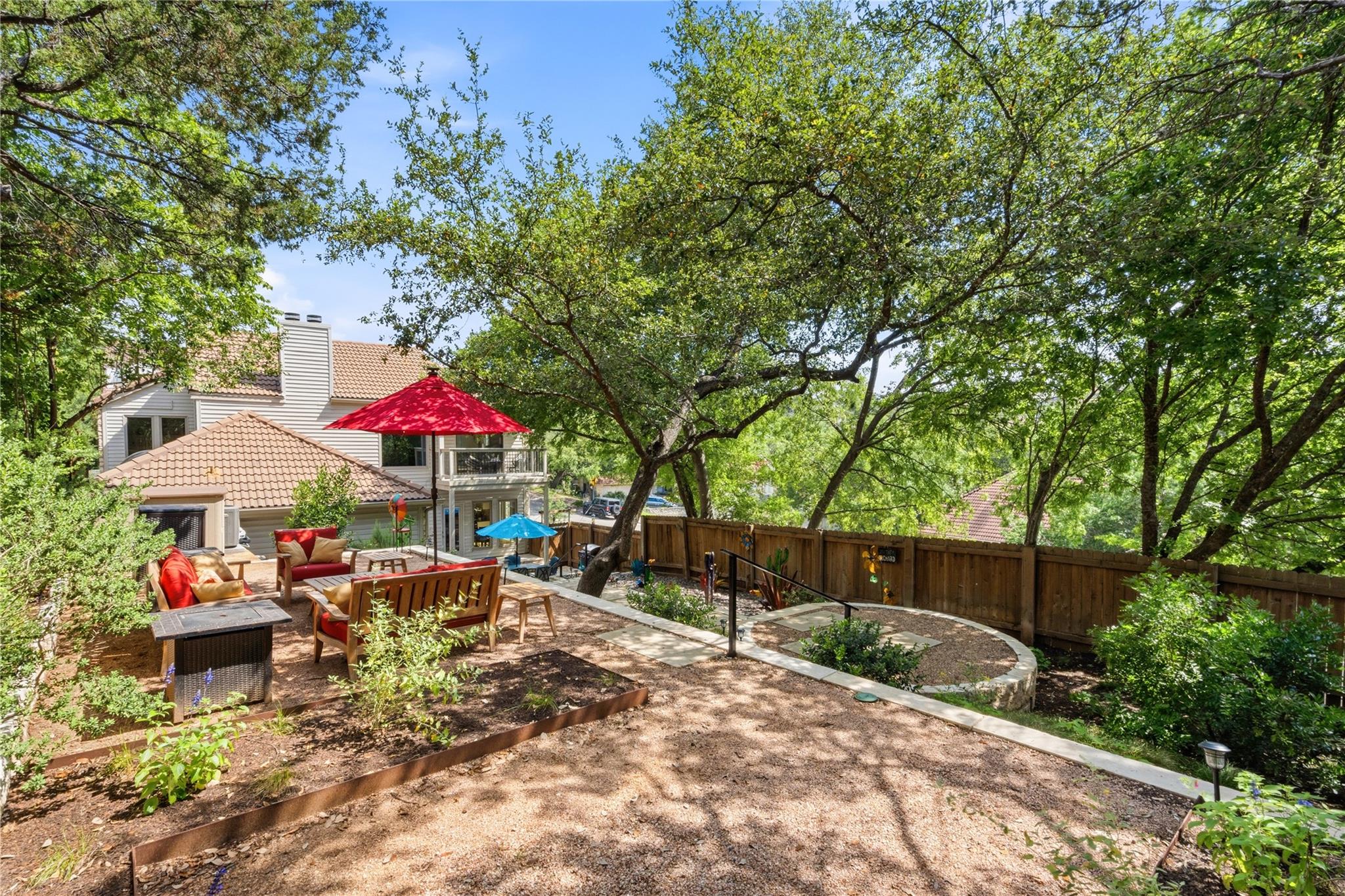 4801 Fern HOLW