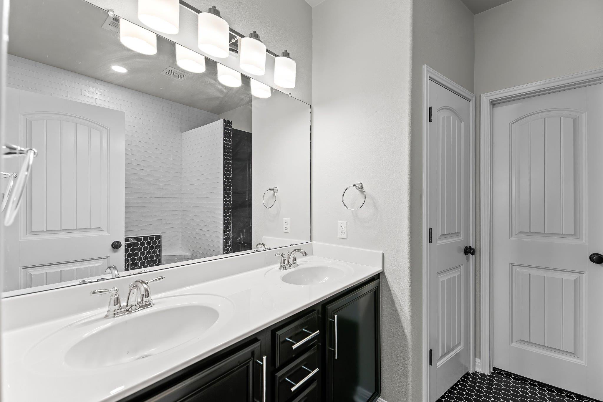 9621 Solana Vista LOOP # B