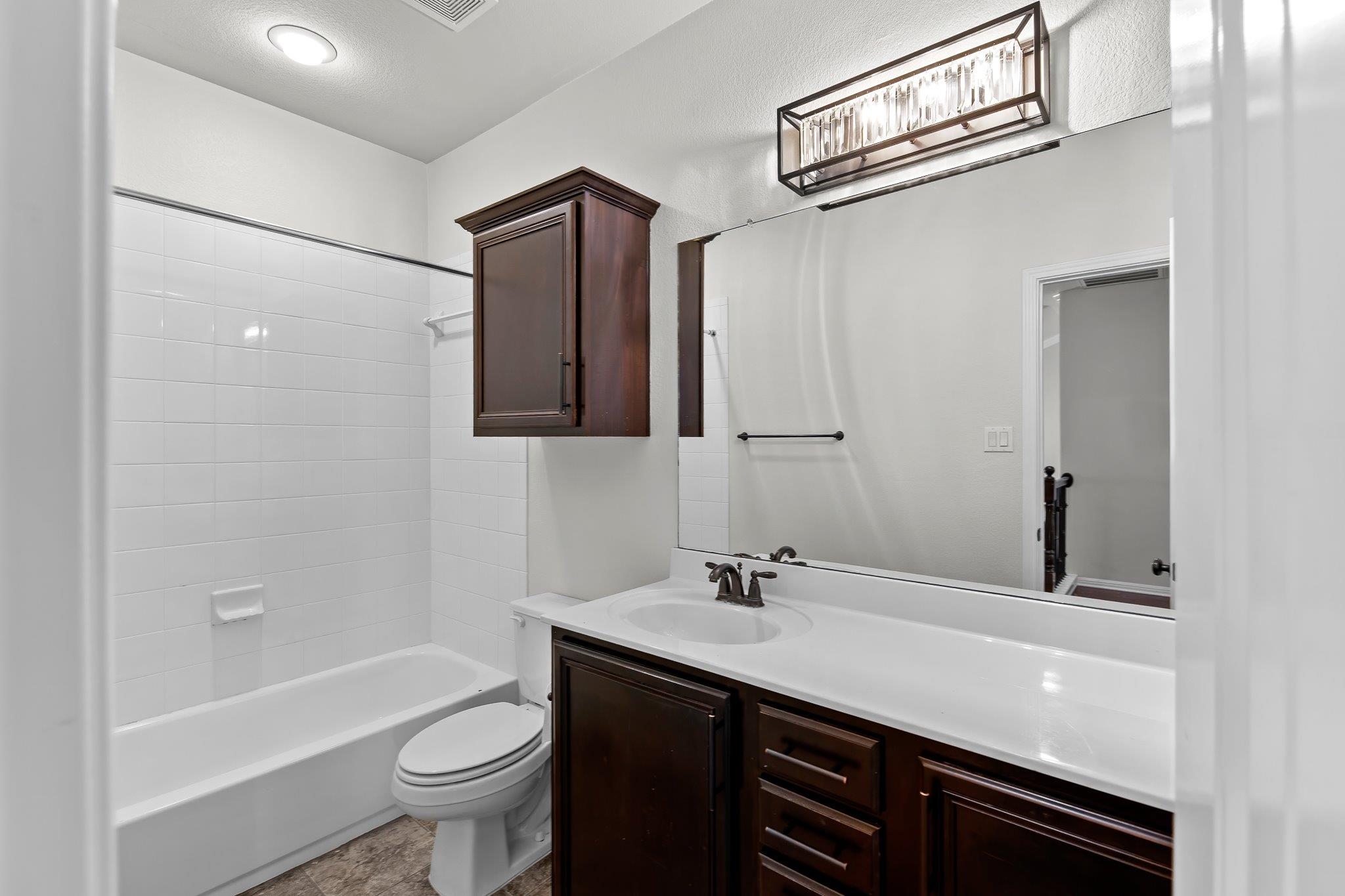 9621 Solana Vista LOOP # B