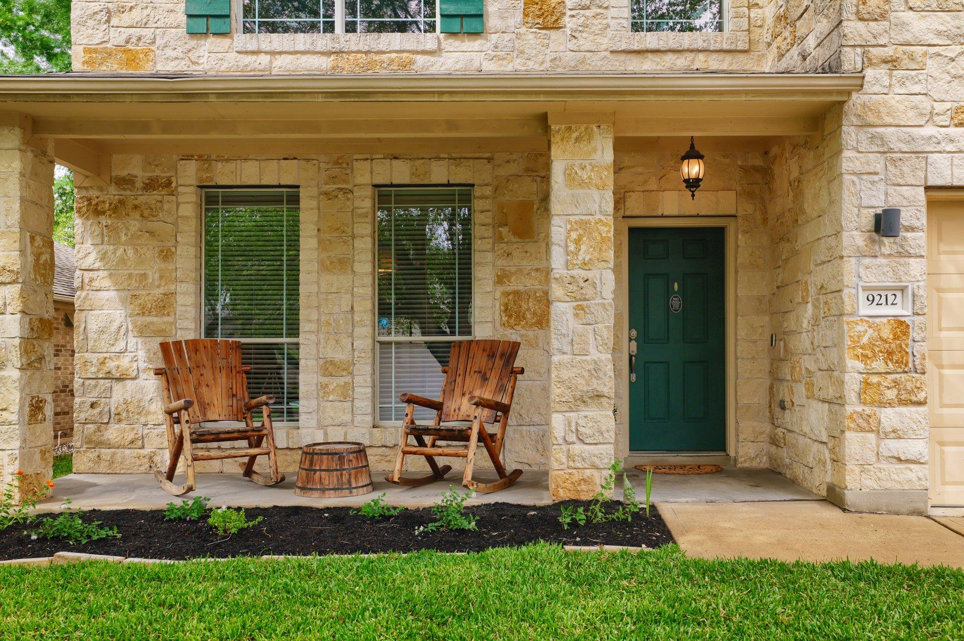 9212 Pioneer Forest DR