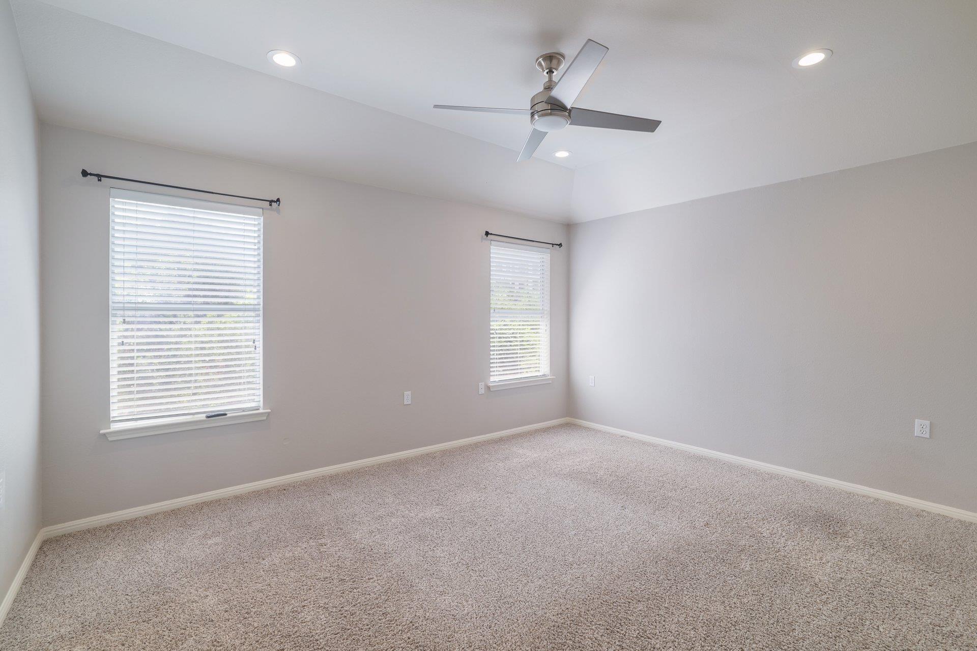 412 Colonial Park BLVD