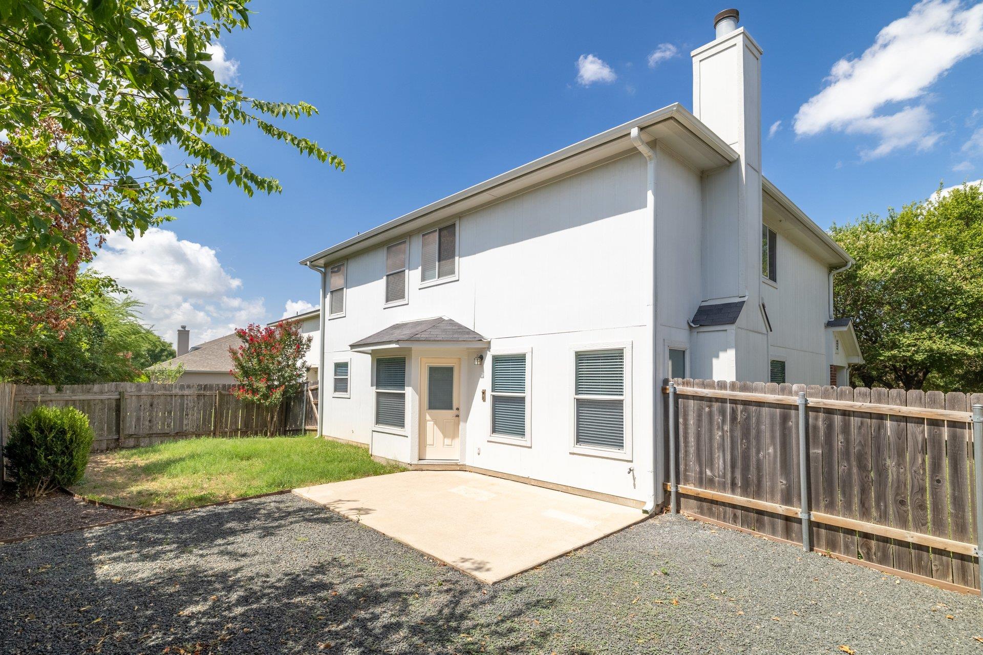 412 Colonial Park BLVD