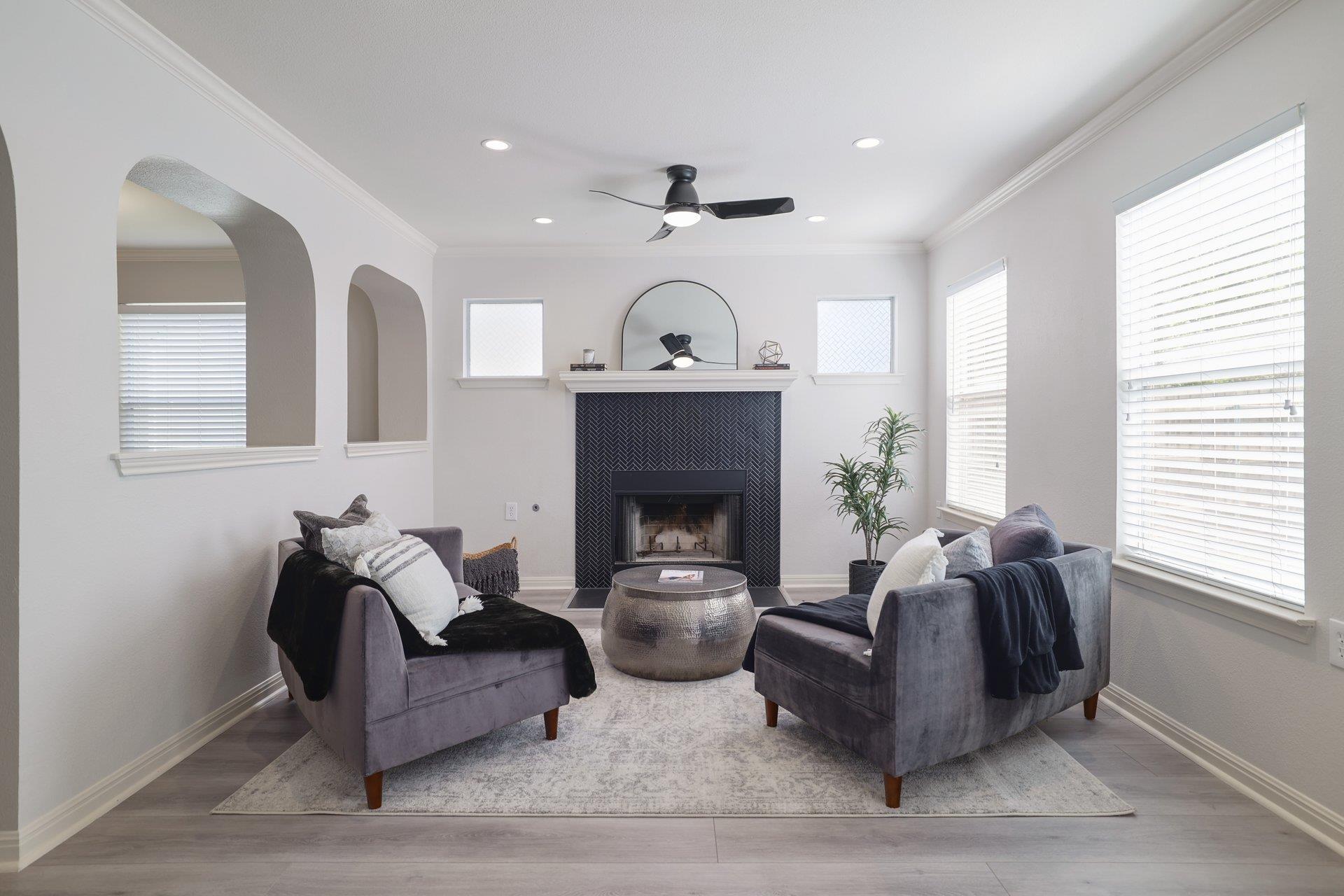 412 Colonial Park BLVD