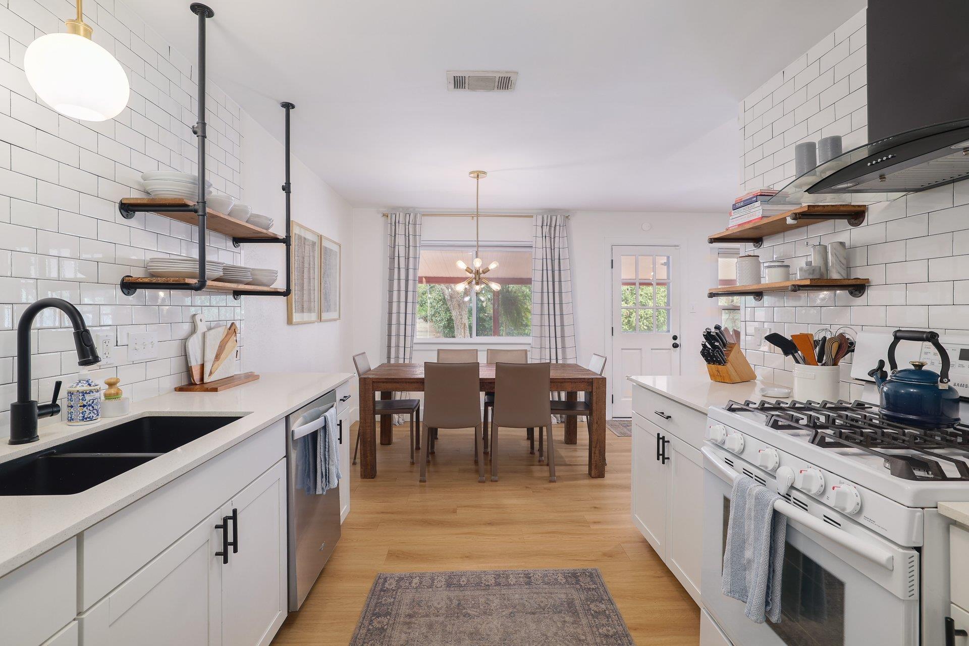 6701 Lancret Hill DR