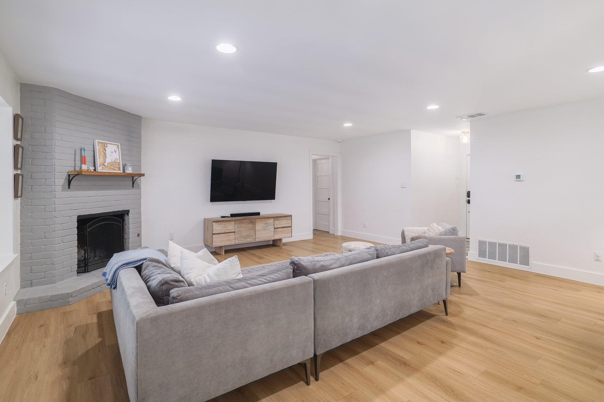 6701 Lancret Hill DR