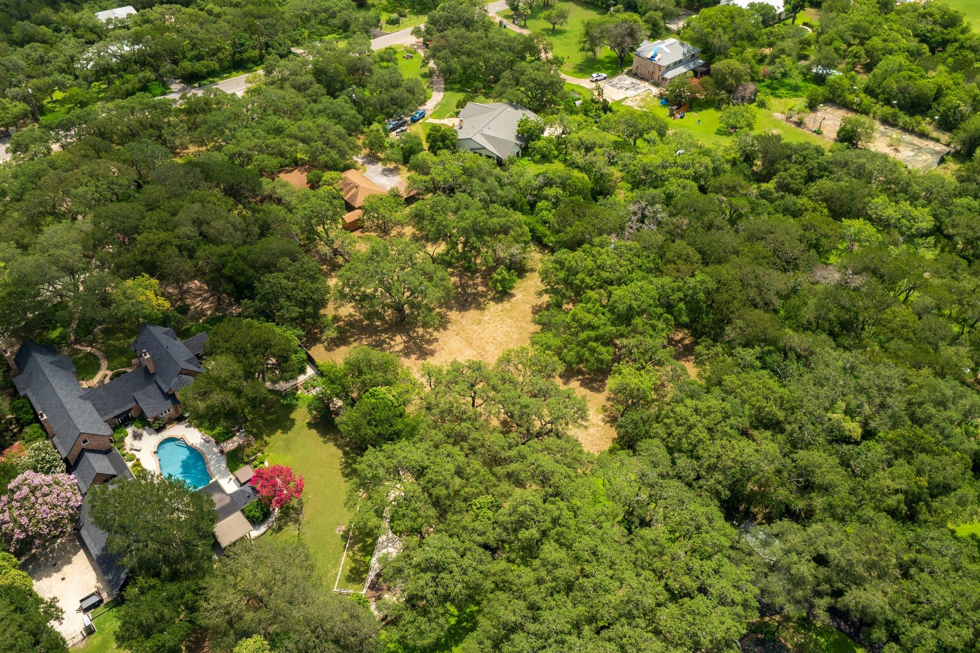 304 Hill Country LN