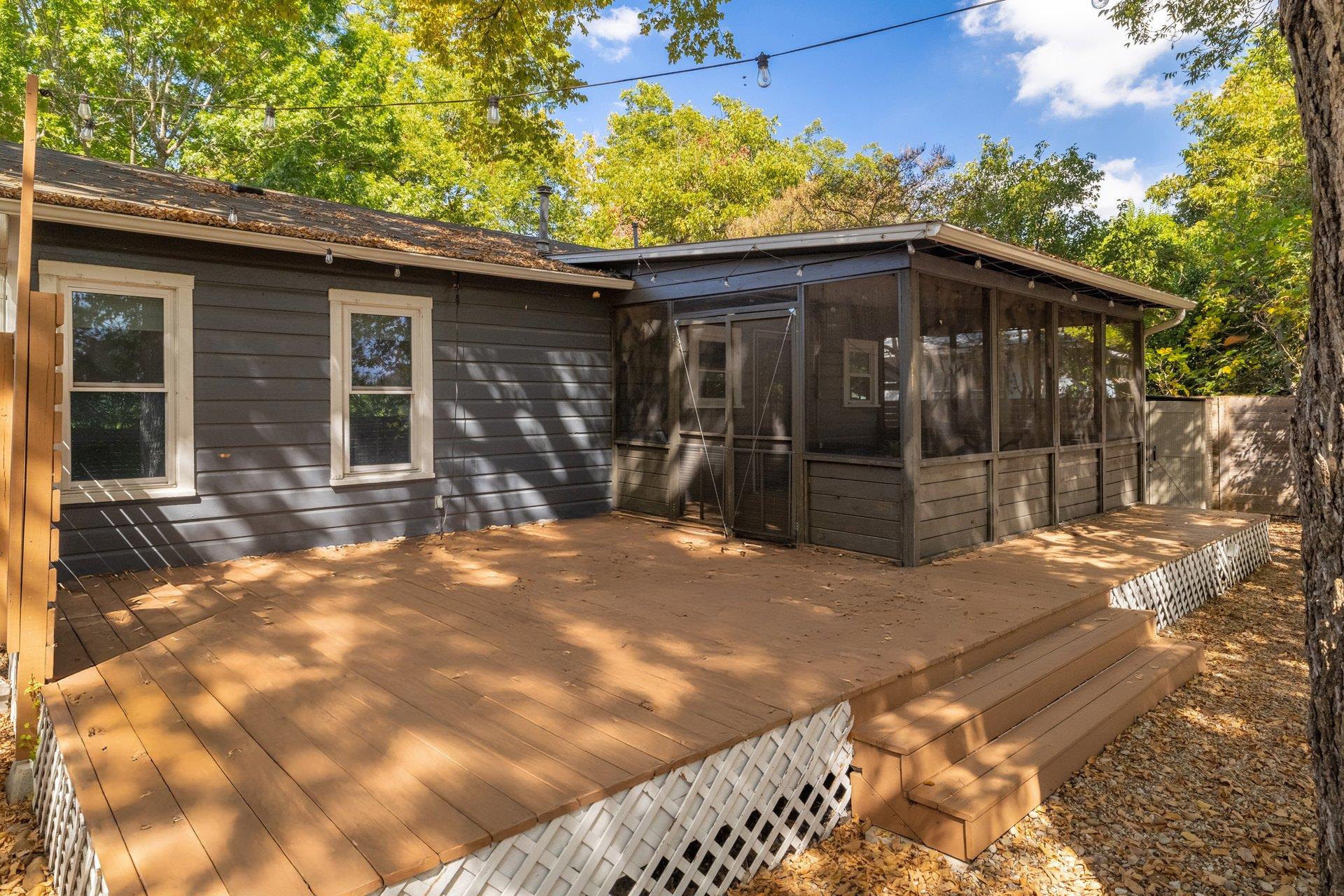 6511 Chesterfield Ave