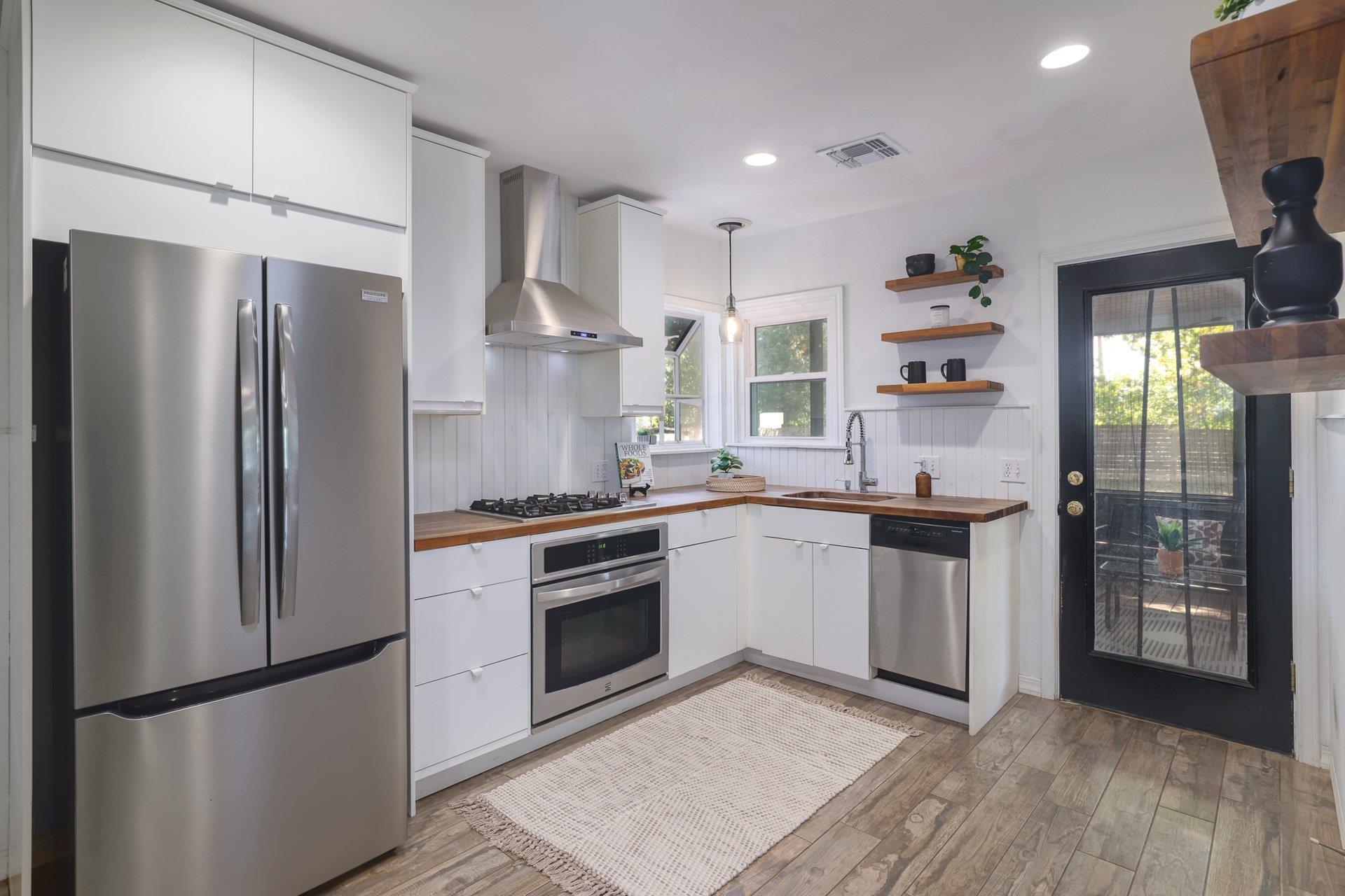6511 Chesterfield Ave