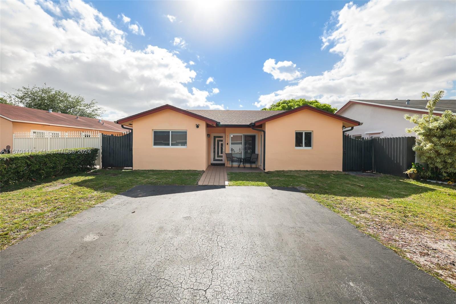 4216 SW 138th Ct
