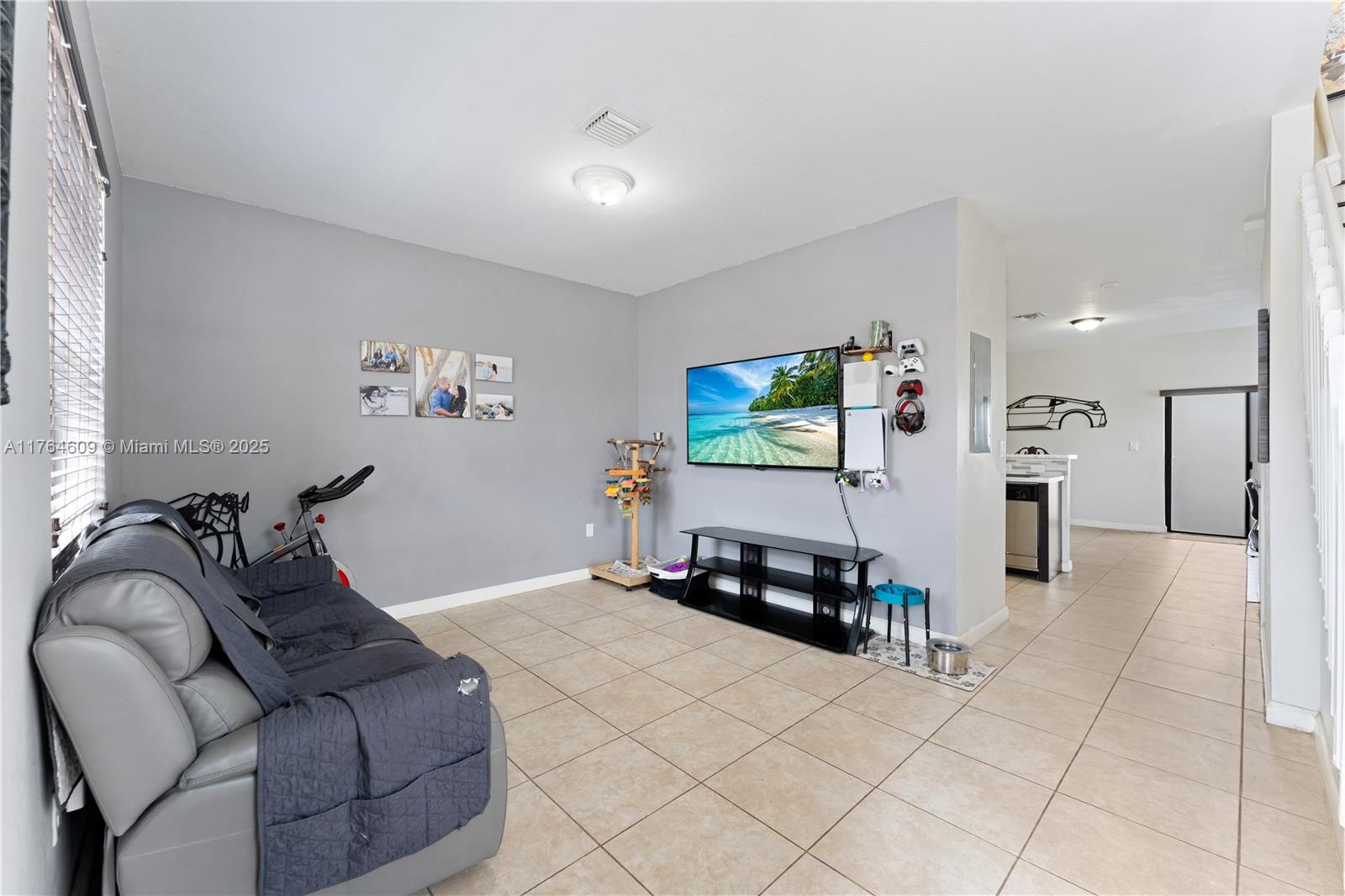 3223 SE 7th St # 3223