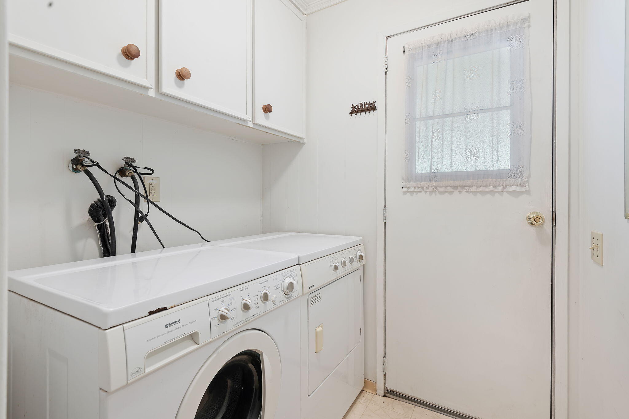 4025 State Street, 53