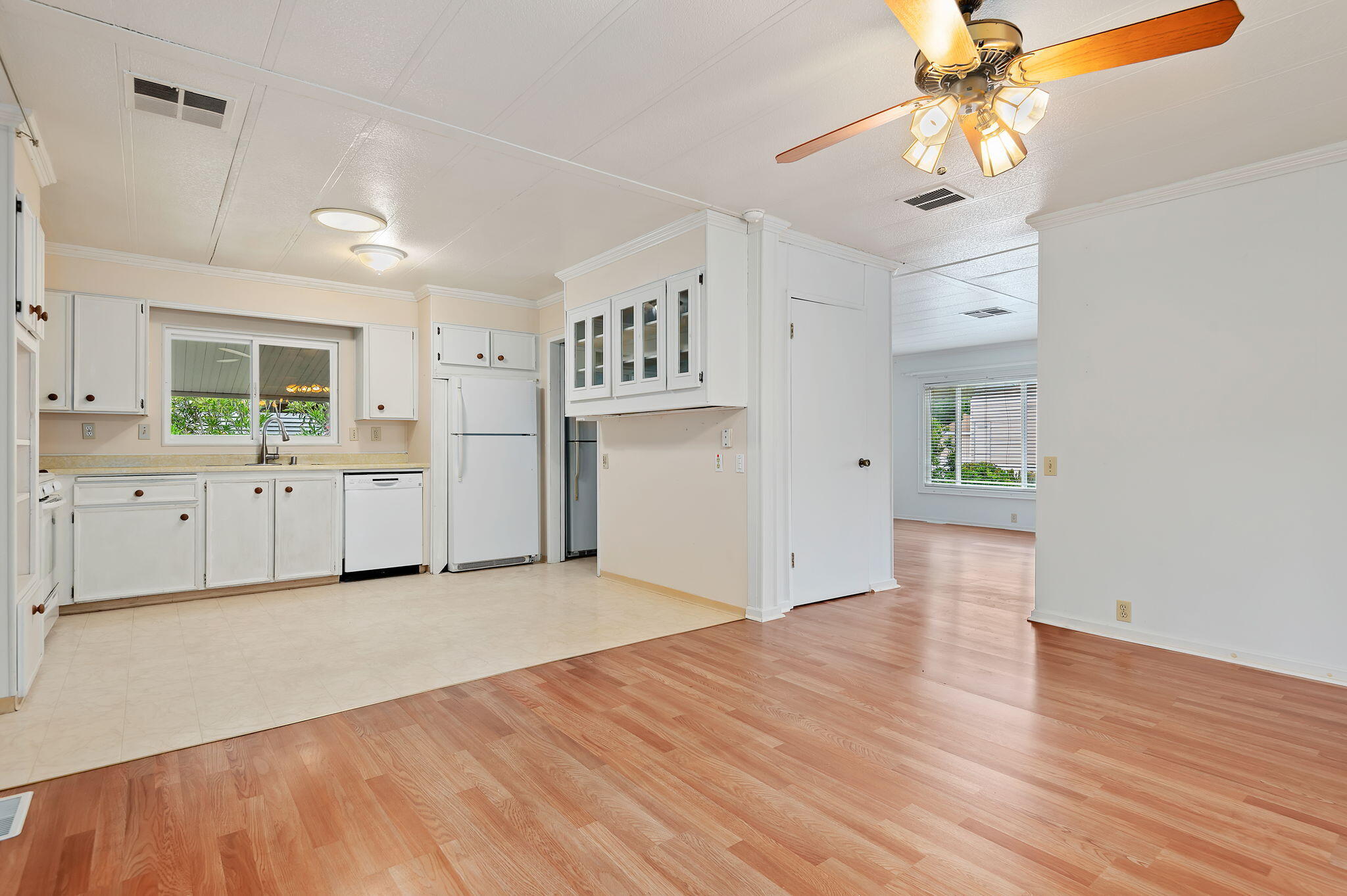 4025 State Street, 53