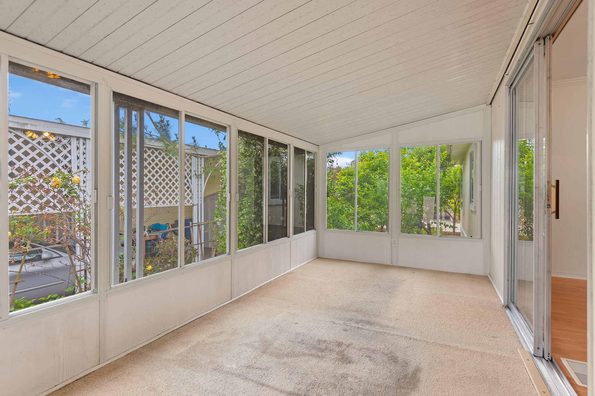 4025 State Street, 53