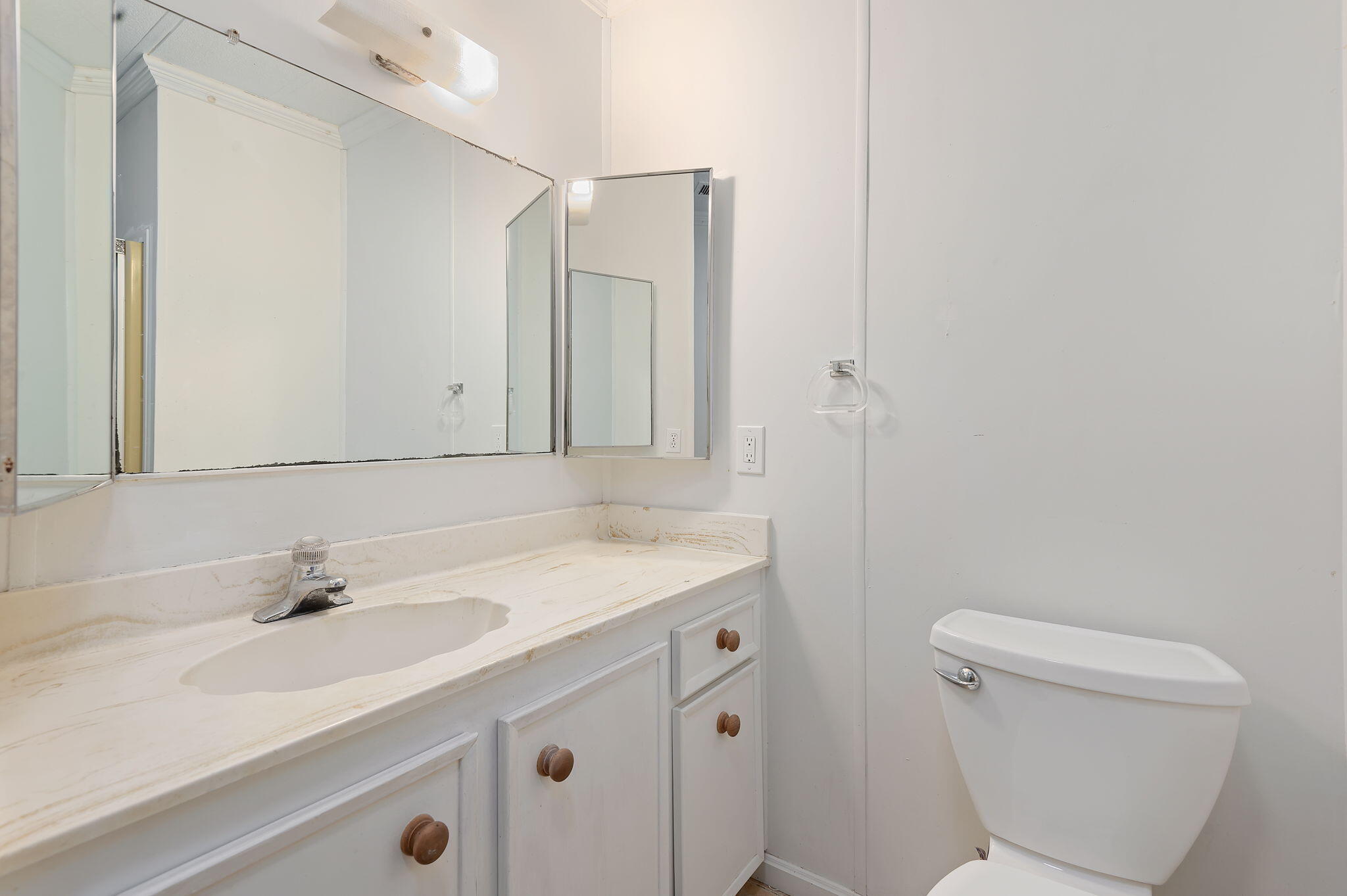 4025 State Street, 53