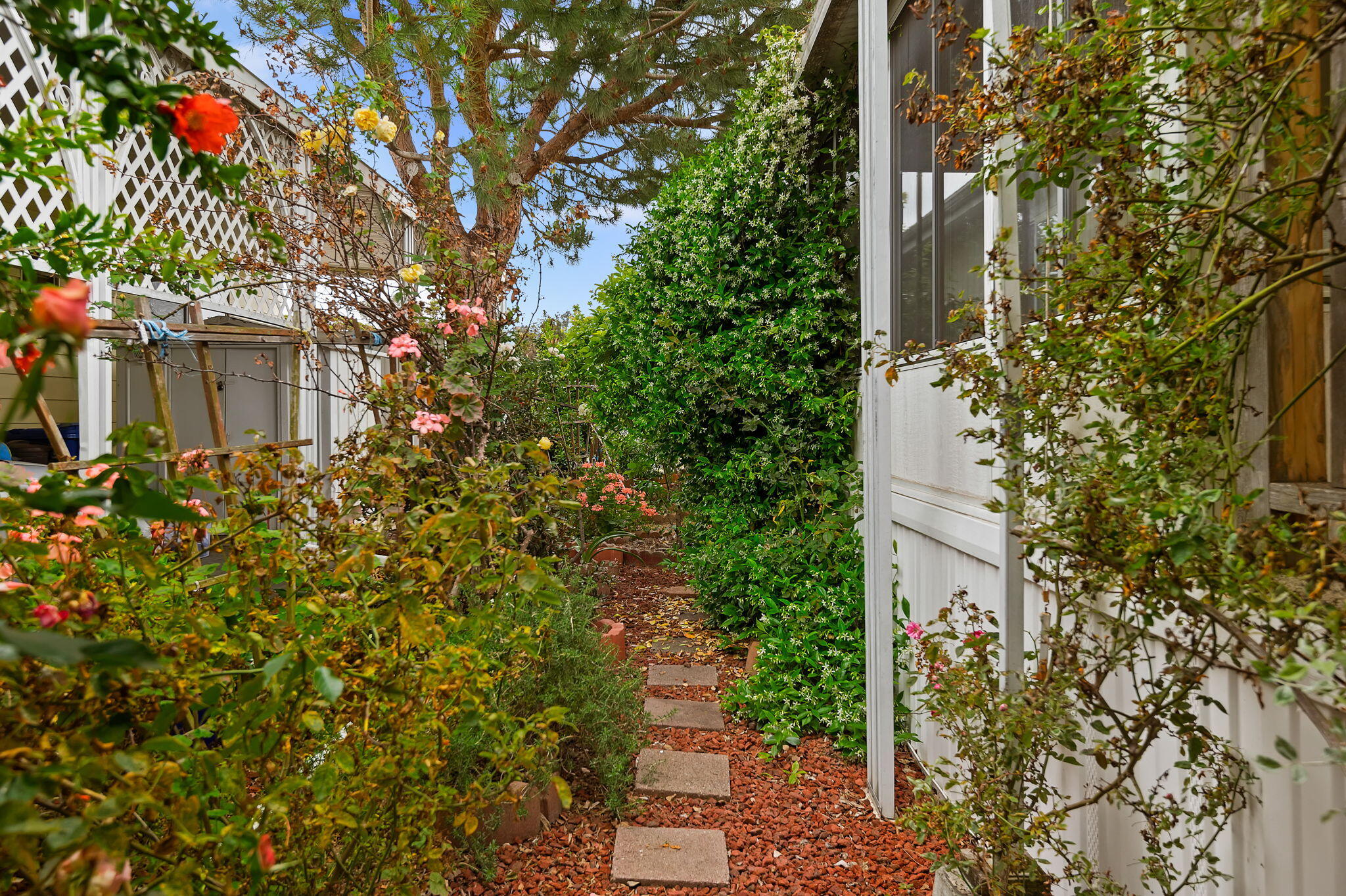 4025 State Street, 53