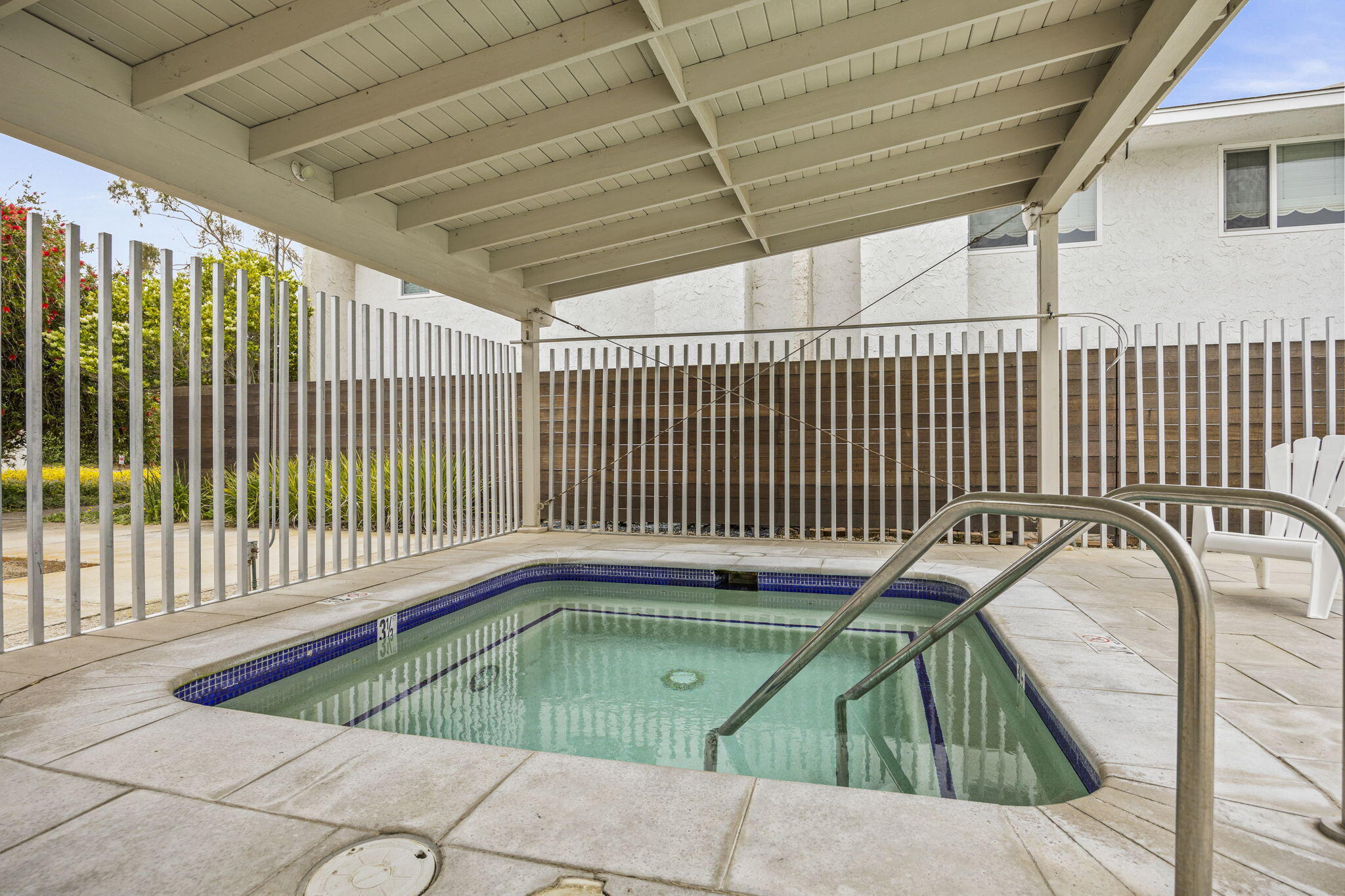 5041 Rhoads Avenue, D