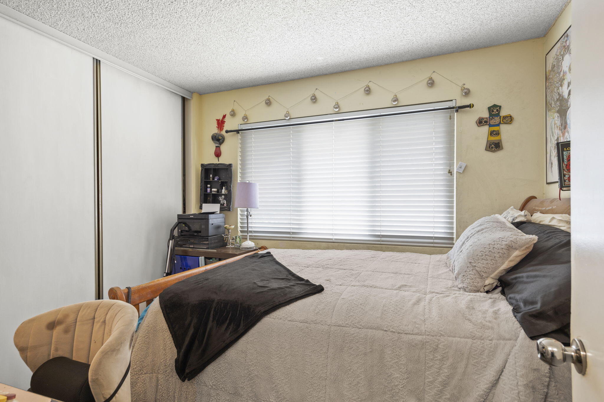 5041 Rhoads Avenue, D