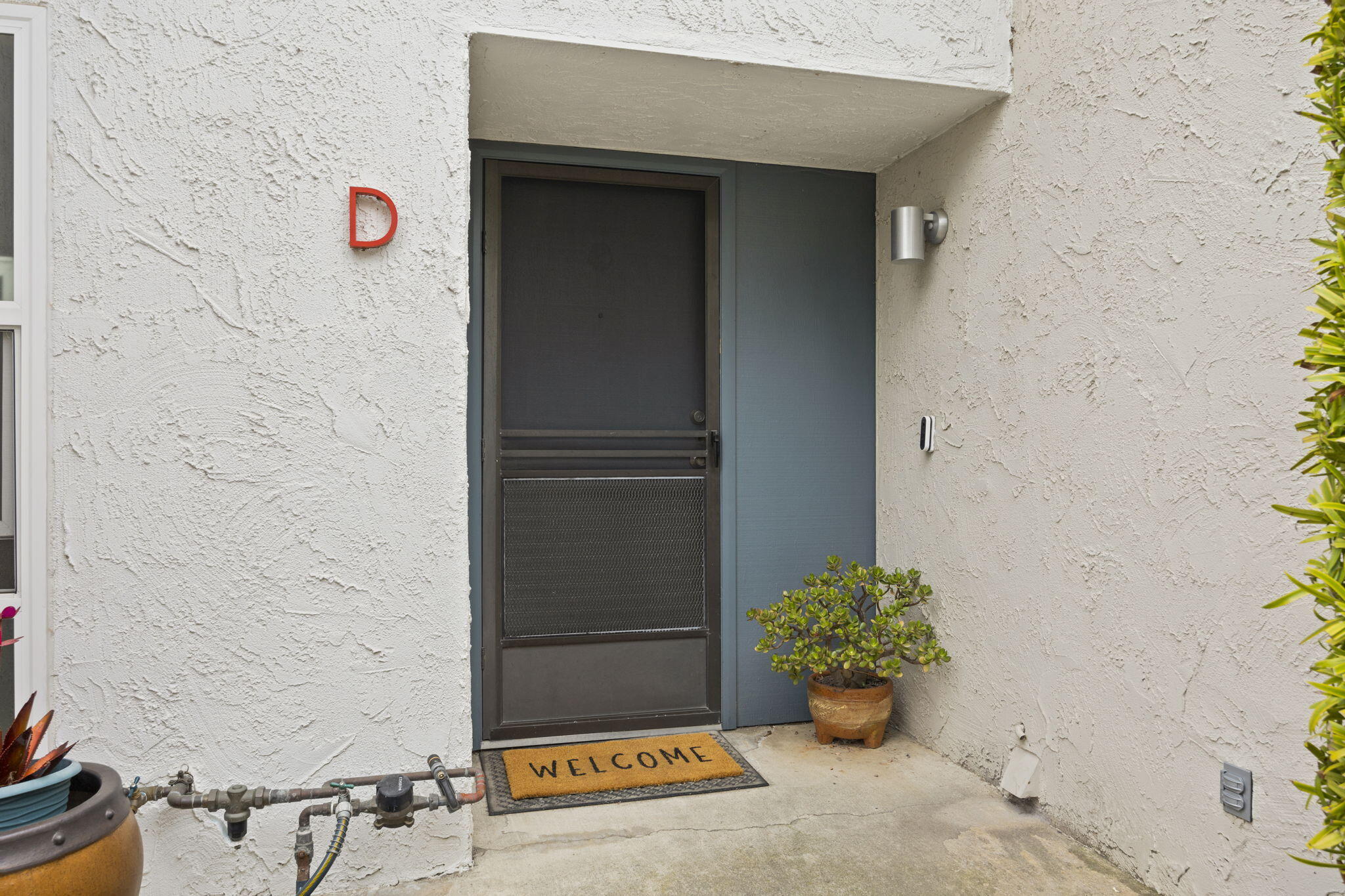 5041 Rhoads Avenue, D