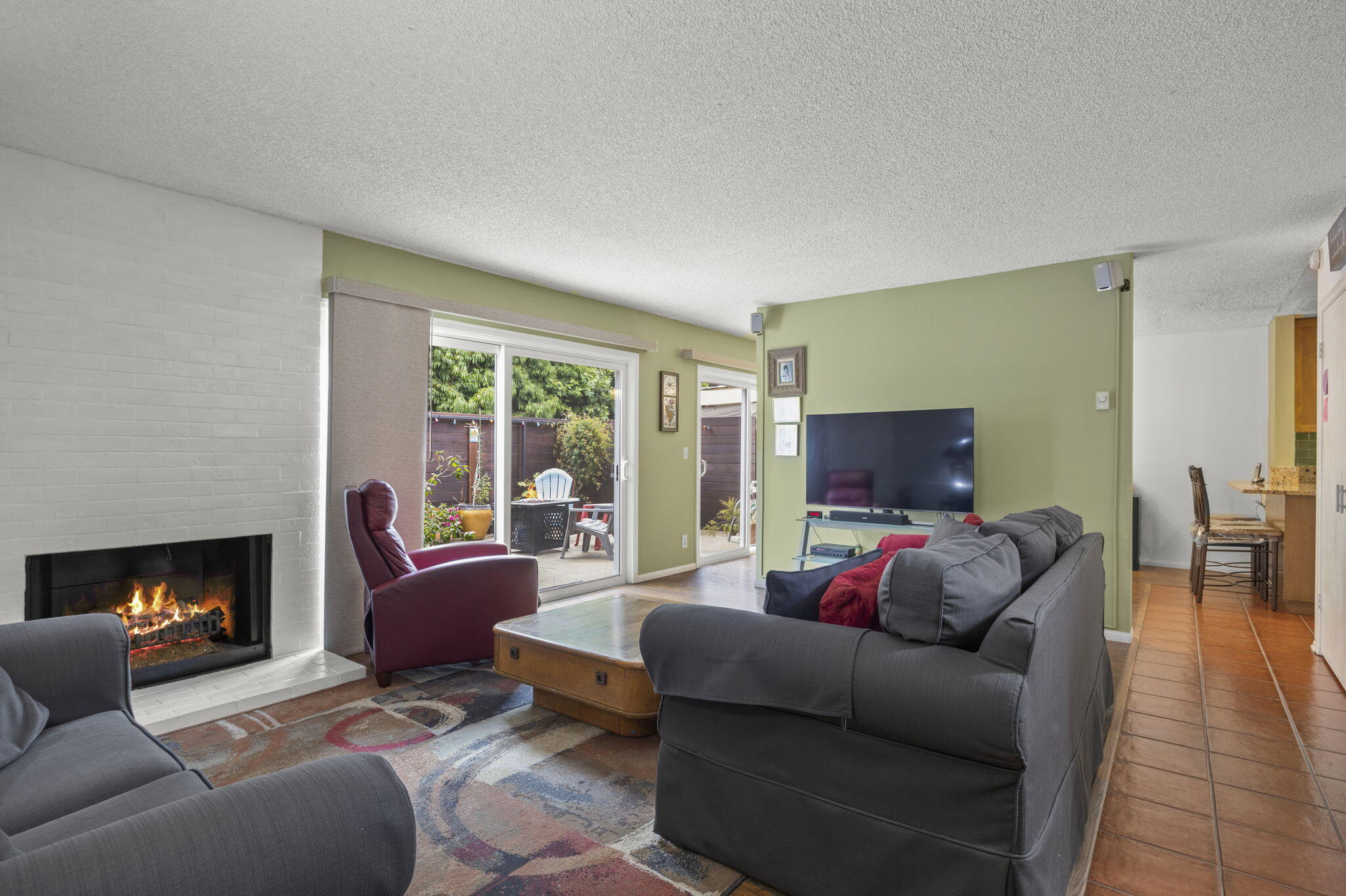 5041 Rhoads Avenue, D