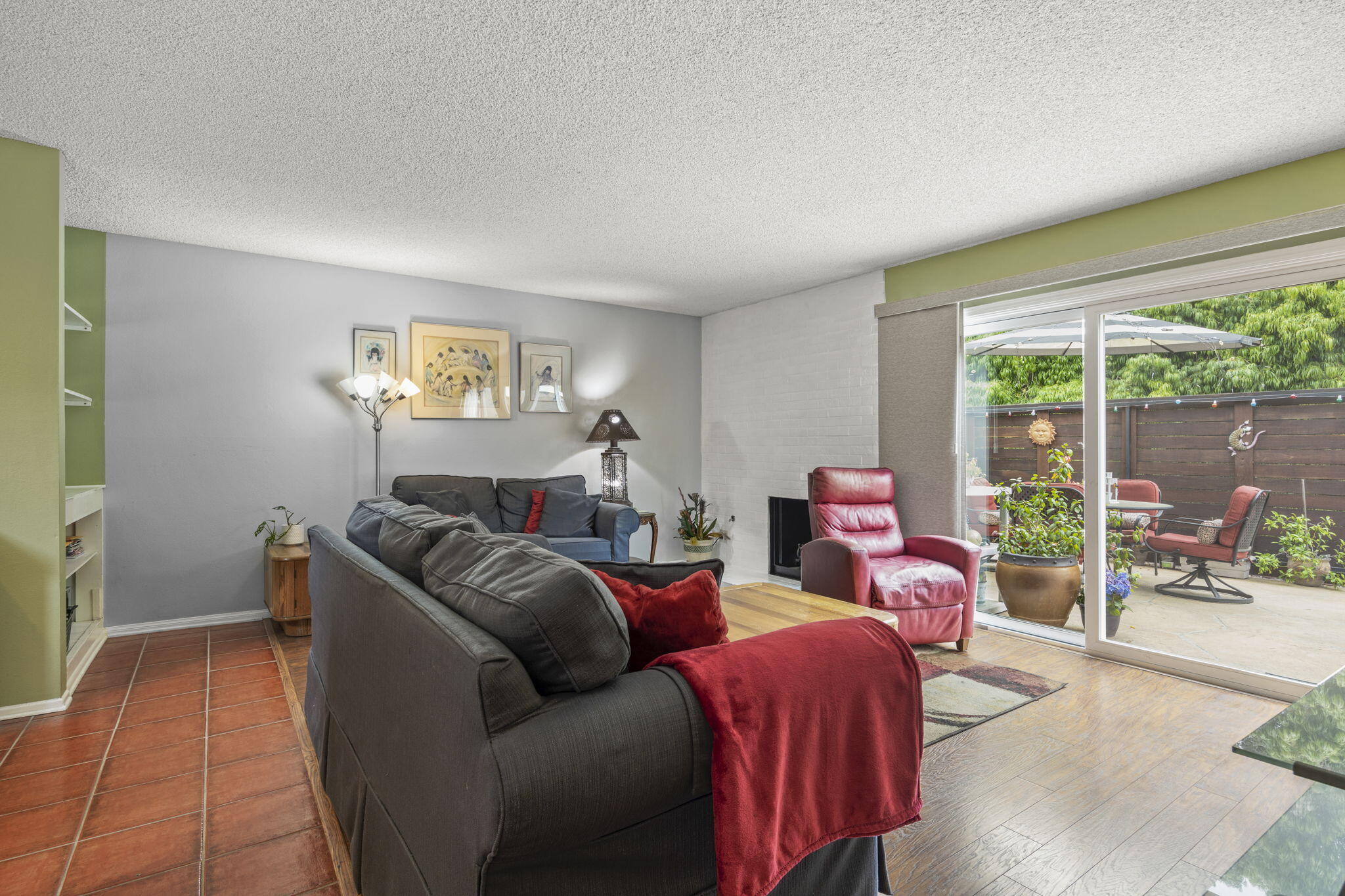 5041 Rhoads Avenue, D