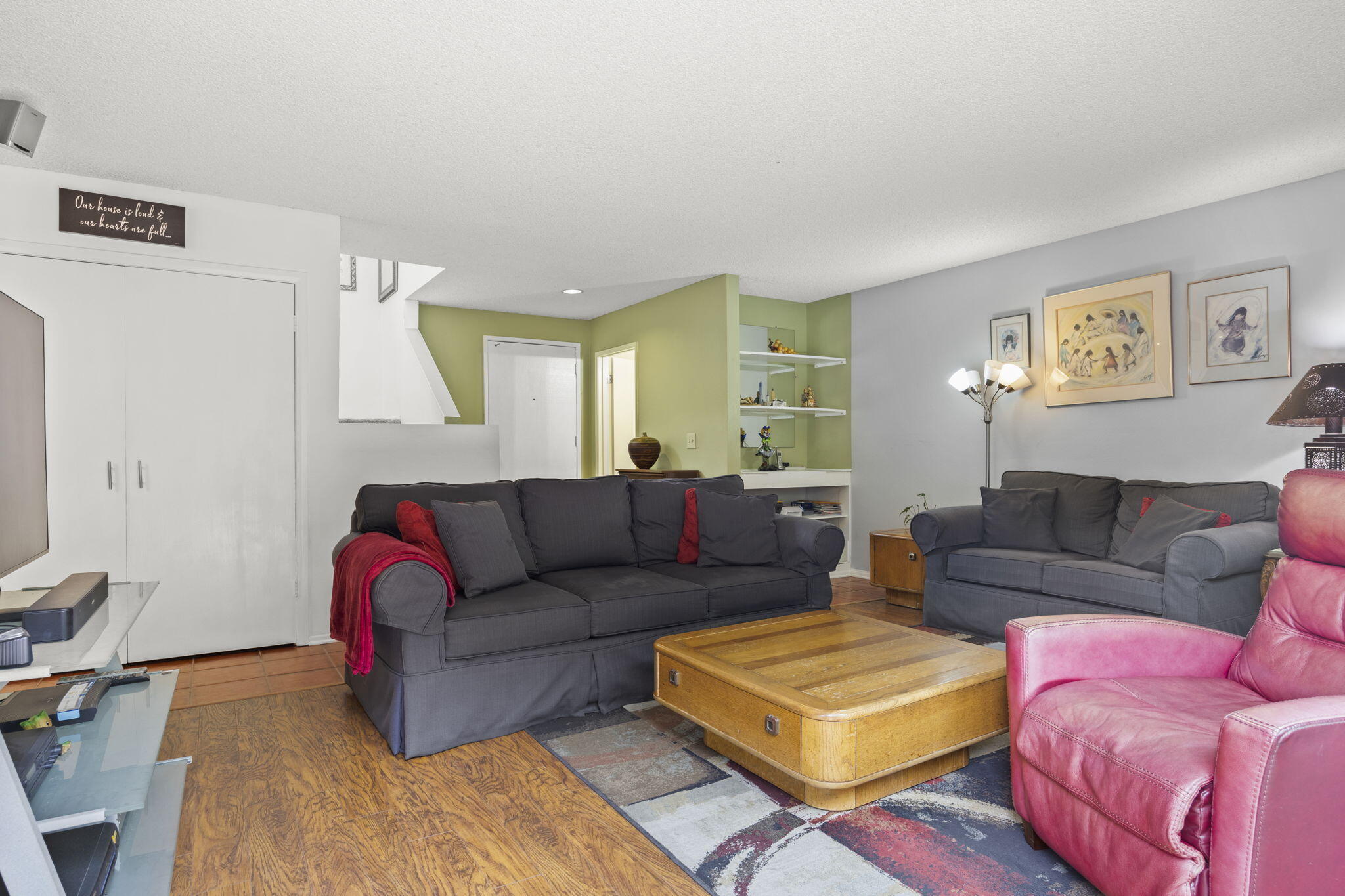 5041 Rhoads Avenue, D