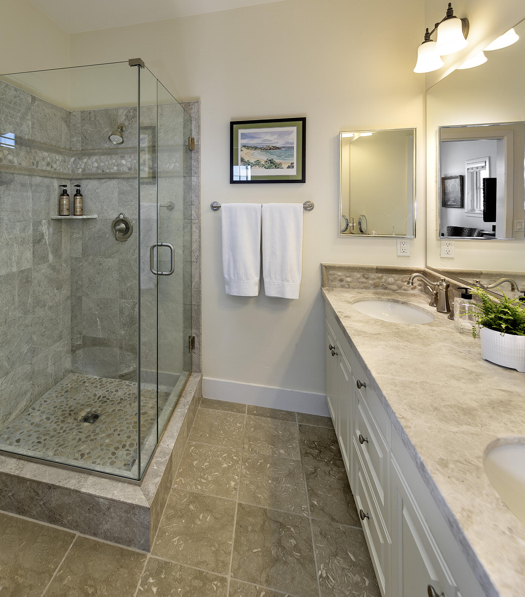 601 E Micheltorena Street, 94