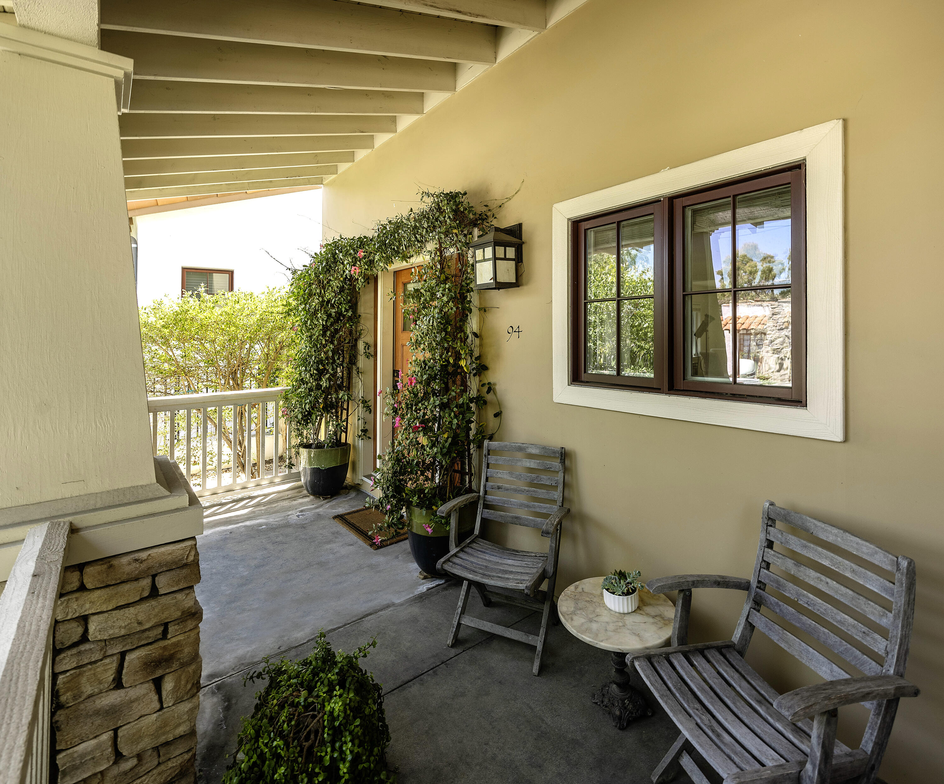 601 E Micheltorena Street, 94