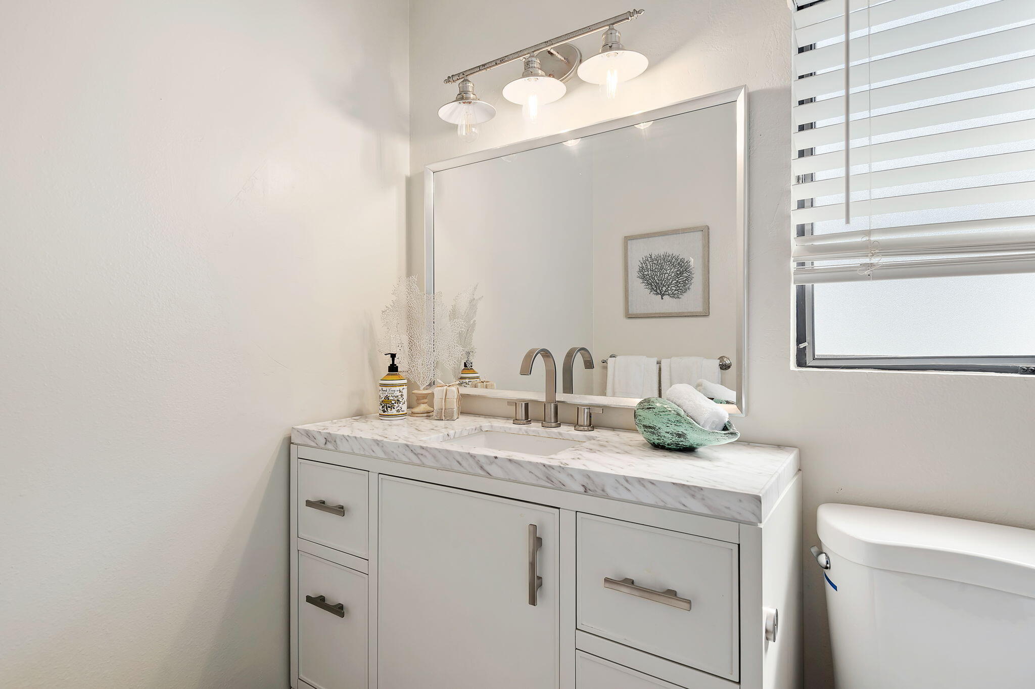 421 W Anapamu Street, D