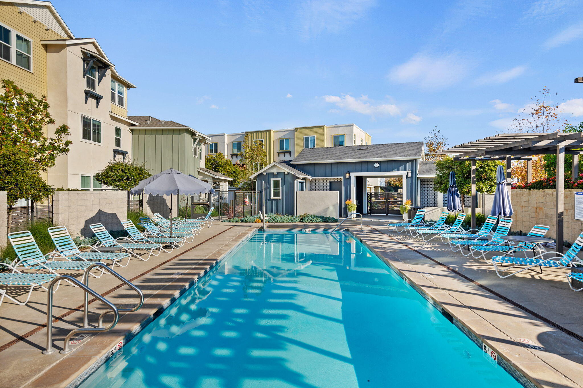 5701 Surfrider Way, 102