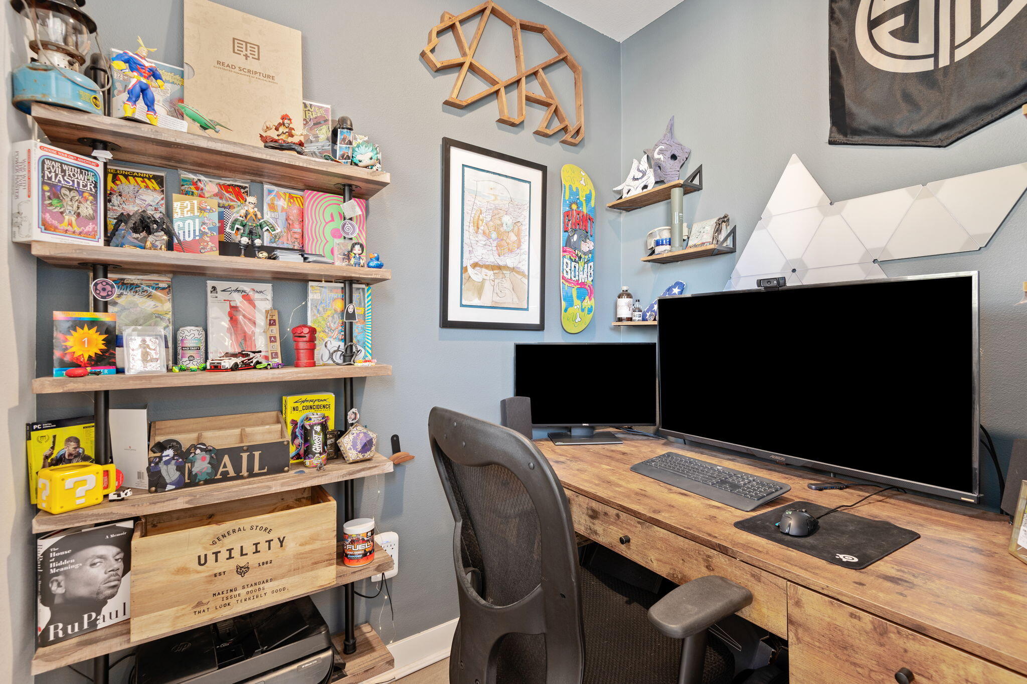 5701 Surfrider Way, 102